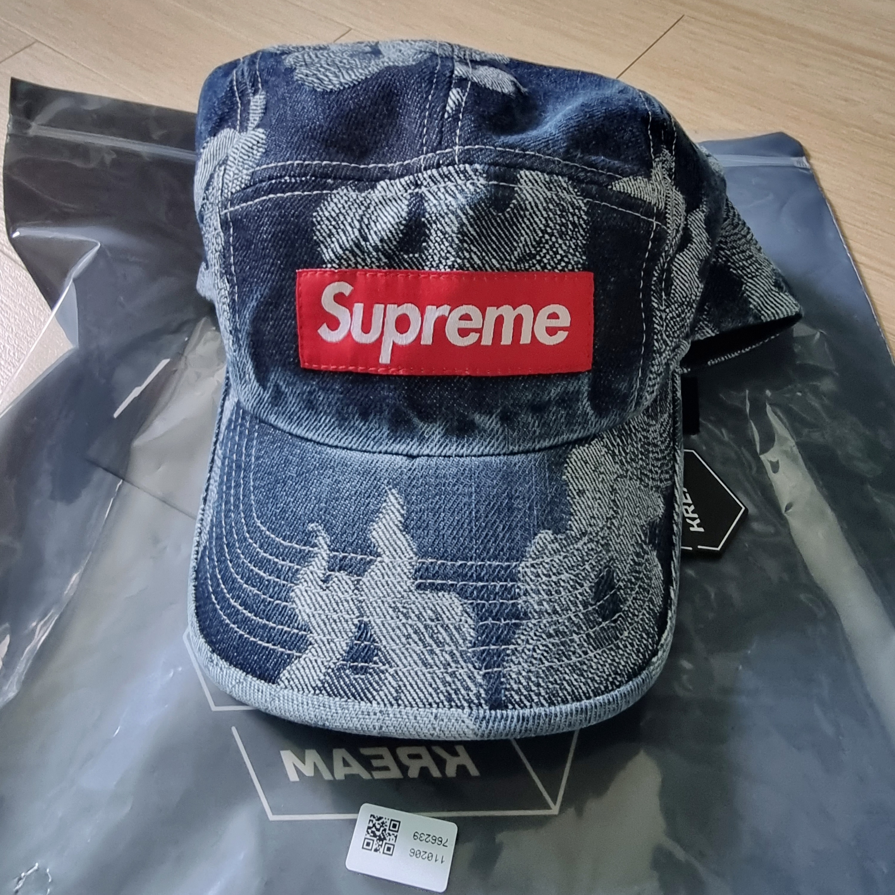 Supreme Flames Jacquard Denim Camp Cap Washed Indigo - 23SS 착용 스타일