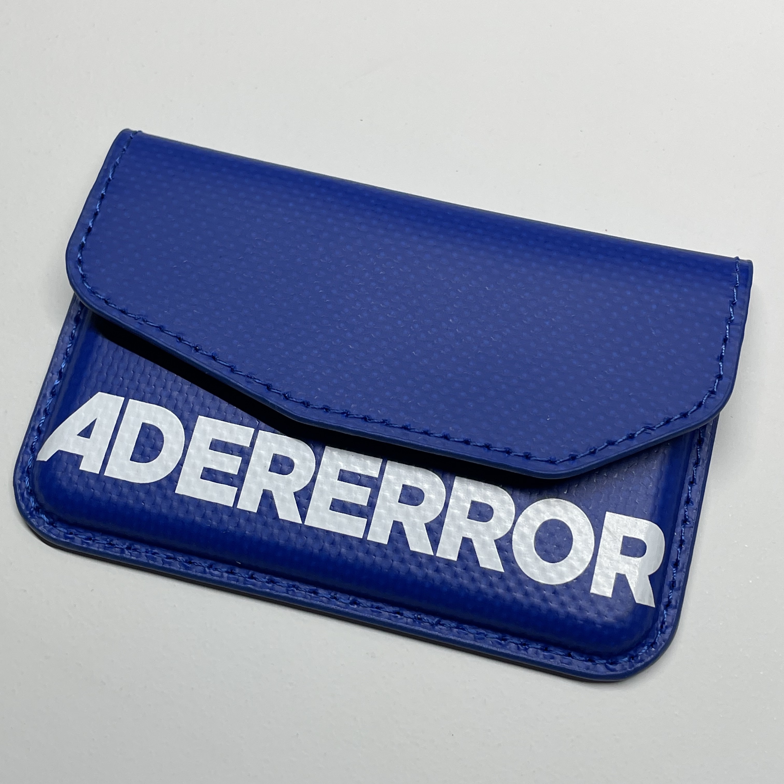 Ader Error Standic Magsafe Wallet Z-Blue 착용 스타일