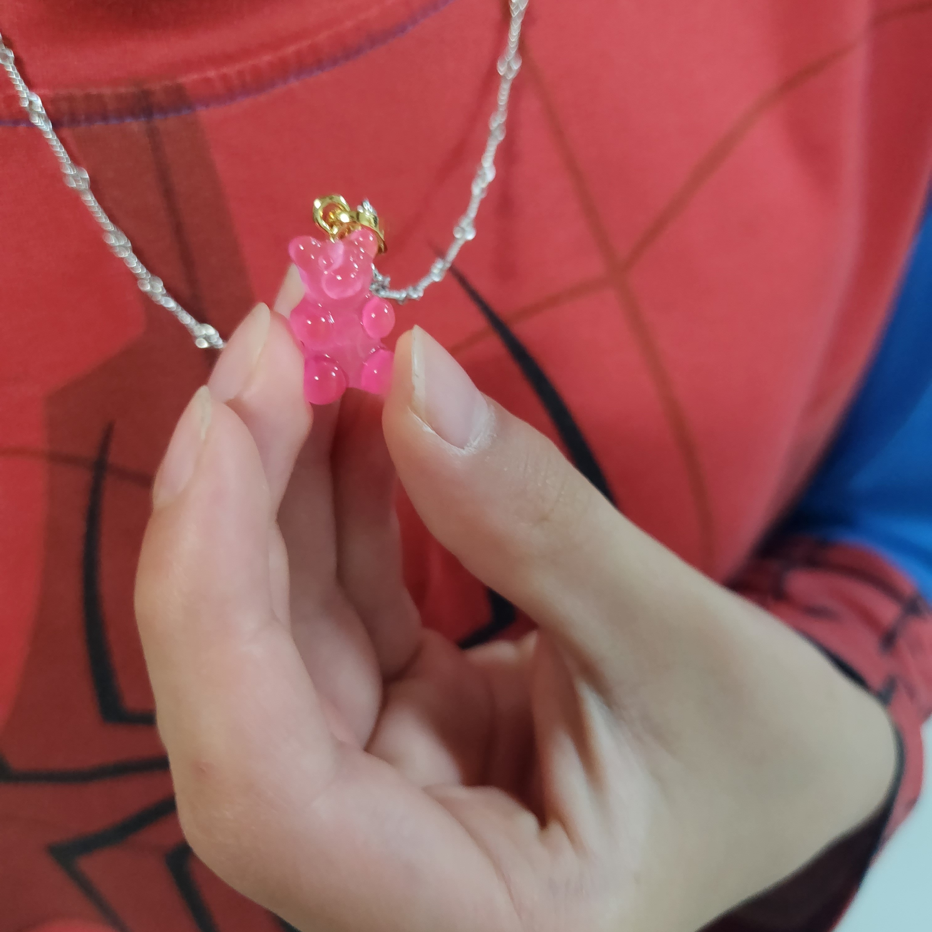 Crystal Haze Nostalgia Bear with Classic Connector Gold Lollipop 착용 스타일