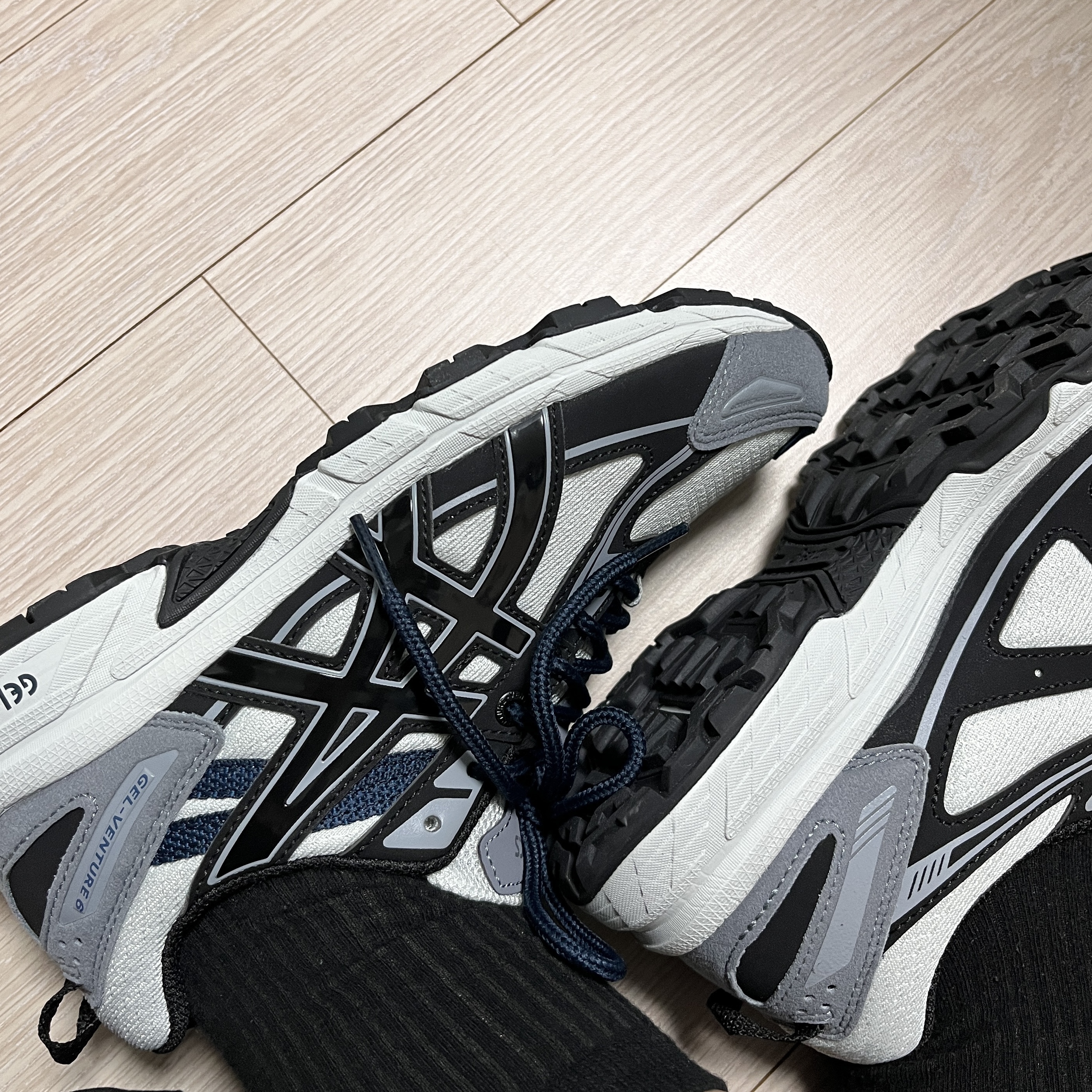 Asics Gel-Venture 6 SPS Glacier Grey 착용 스타일