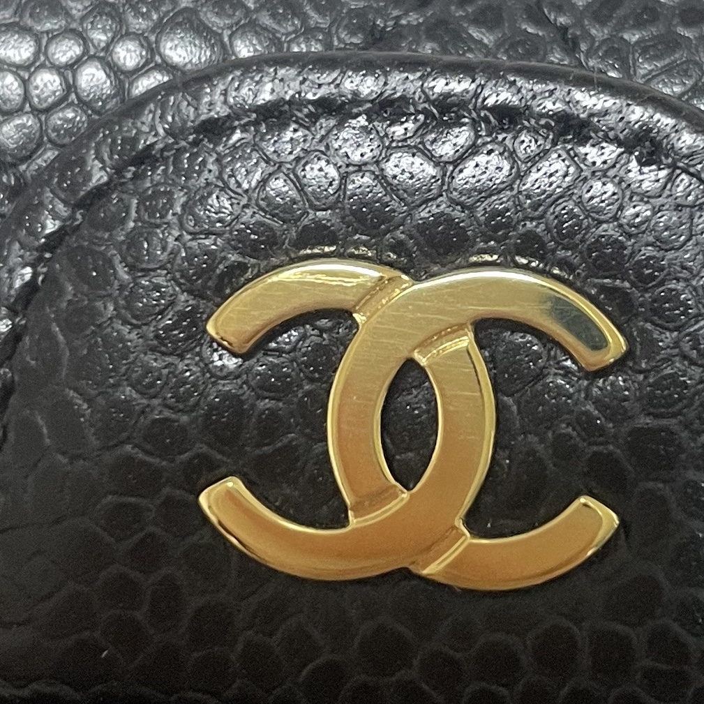 Chanel Classic Card Holder Grained Calfskin & Gold Black 착용 스타일