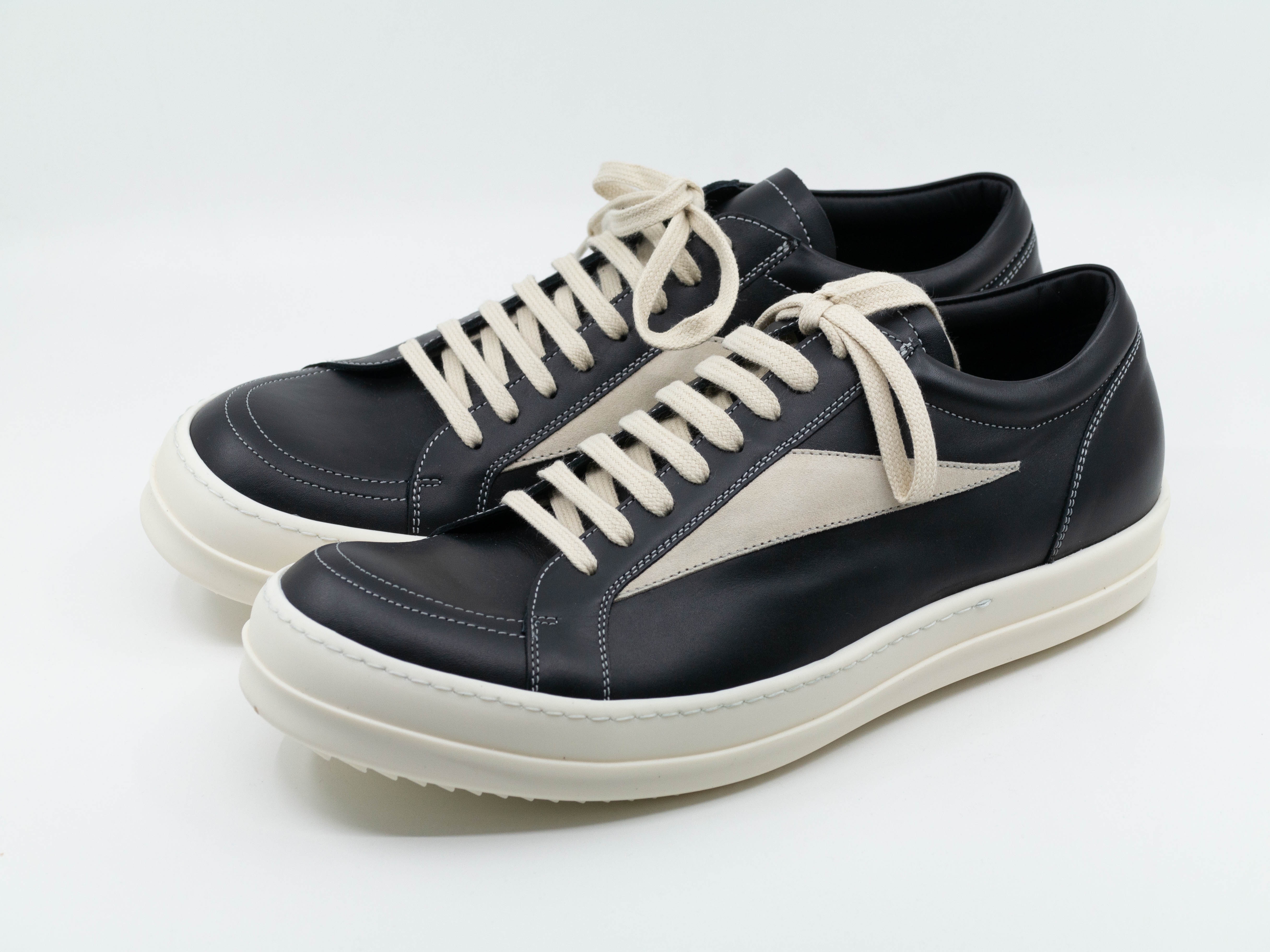 Rick Owens Luxor Vintage Sneakers Black Milk 착용 스타일 - 1