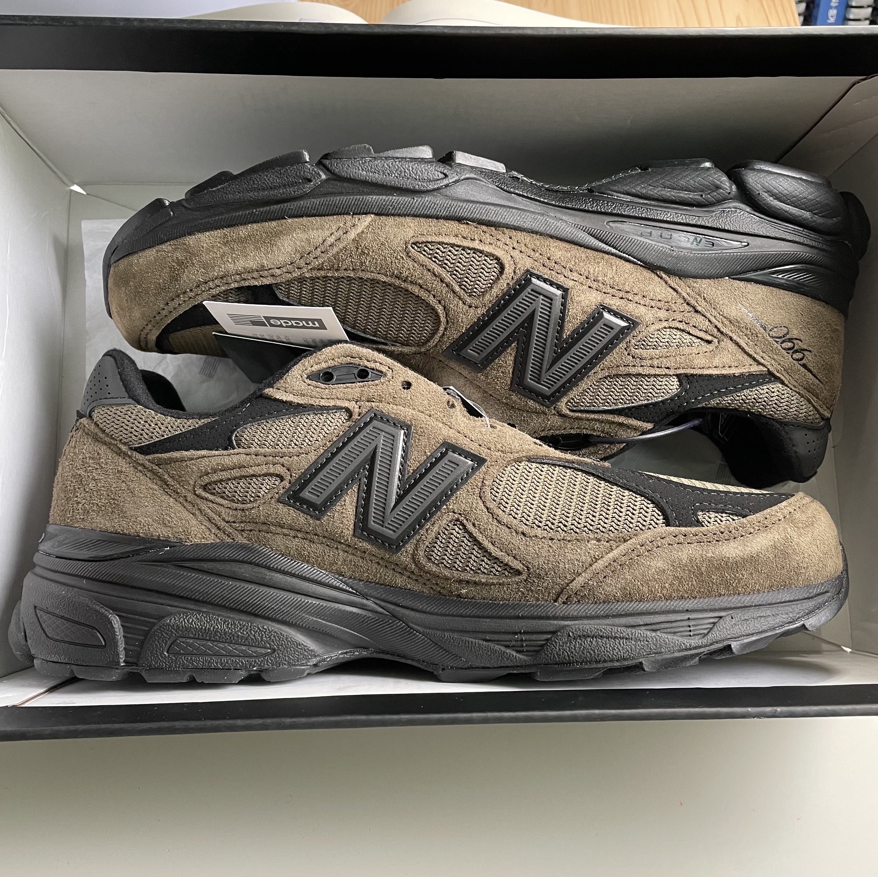 New Balance x JJJJound 990v3 Brown Black 착용 스타일