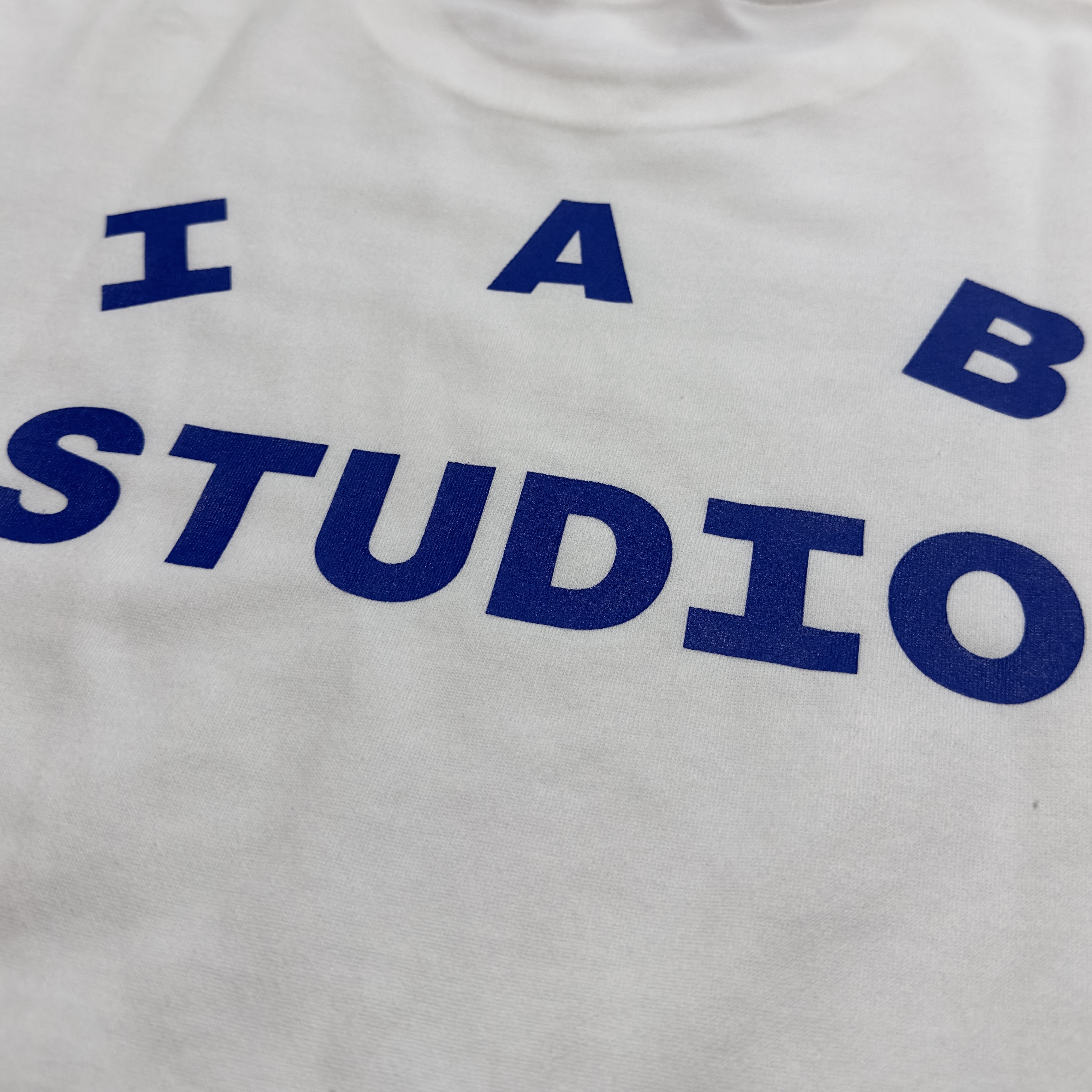 IAB Studio 10th Anniversary T-Shirt White 착용 스타일