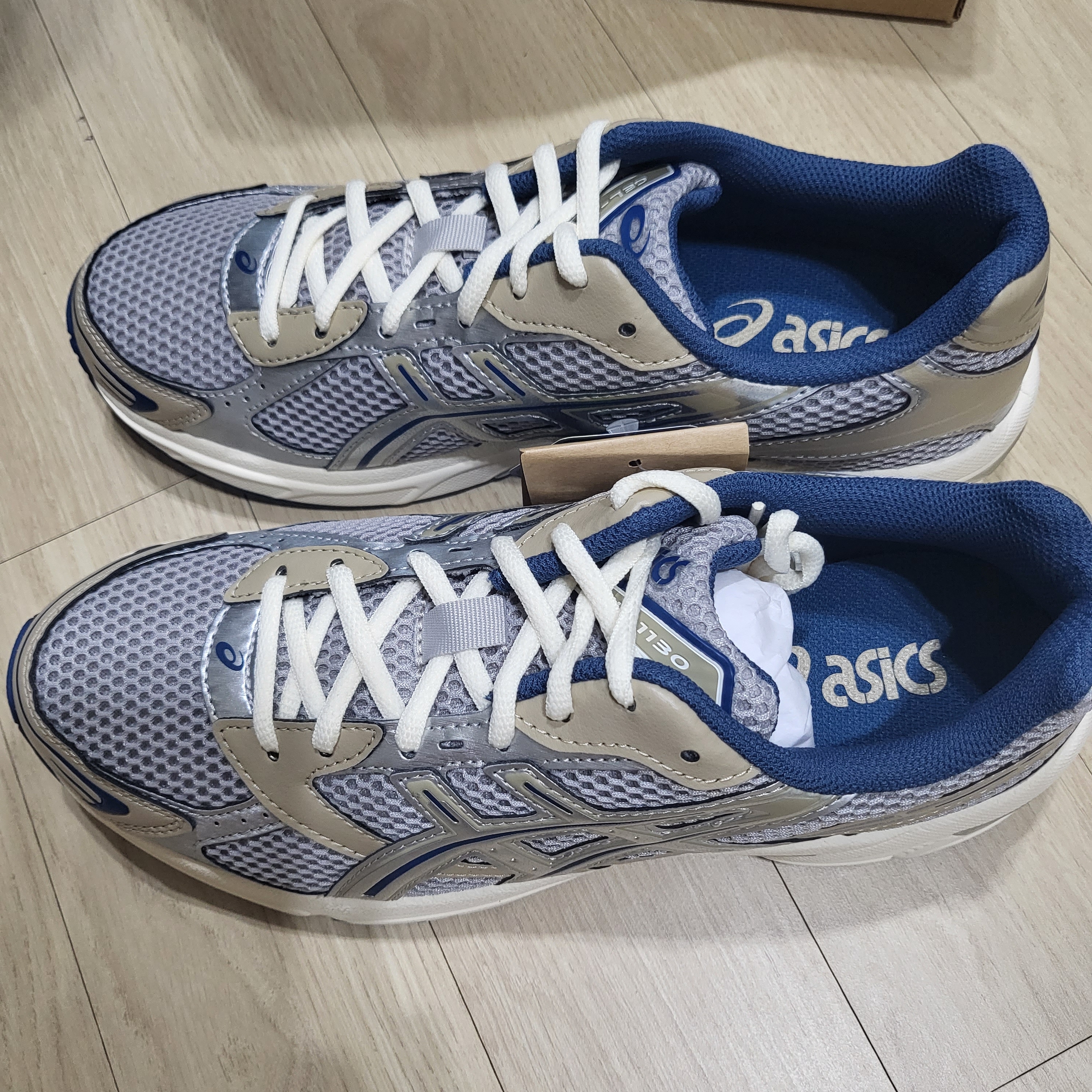 Asics Gel-1130 Oyster Grey Pure Silver 착용 스타일 - 2