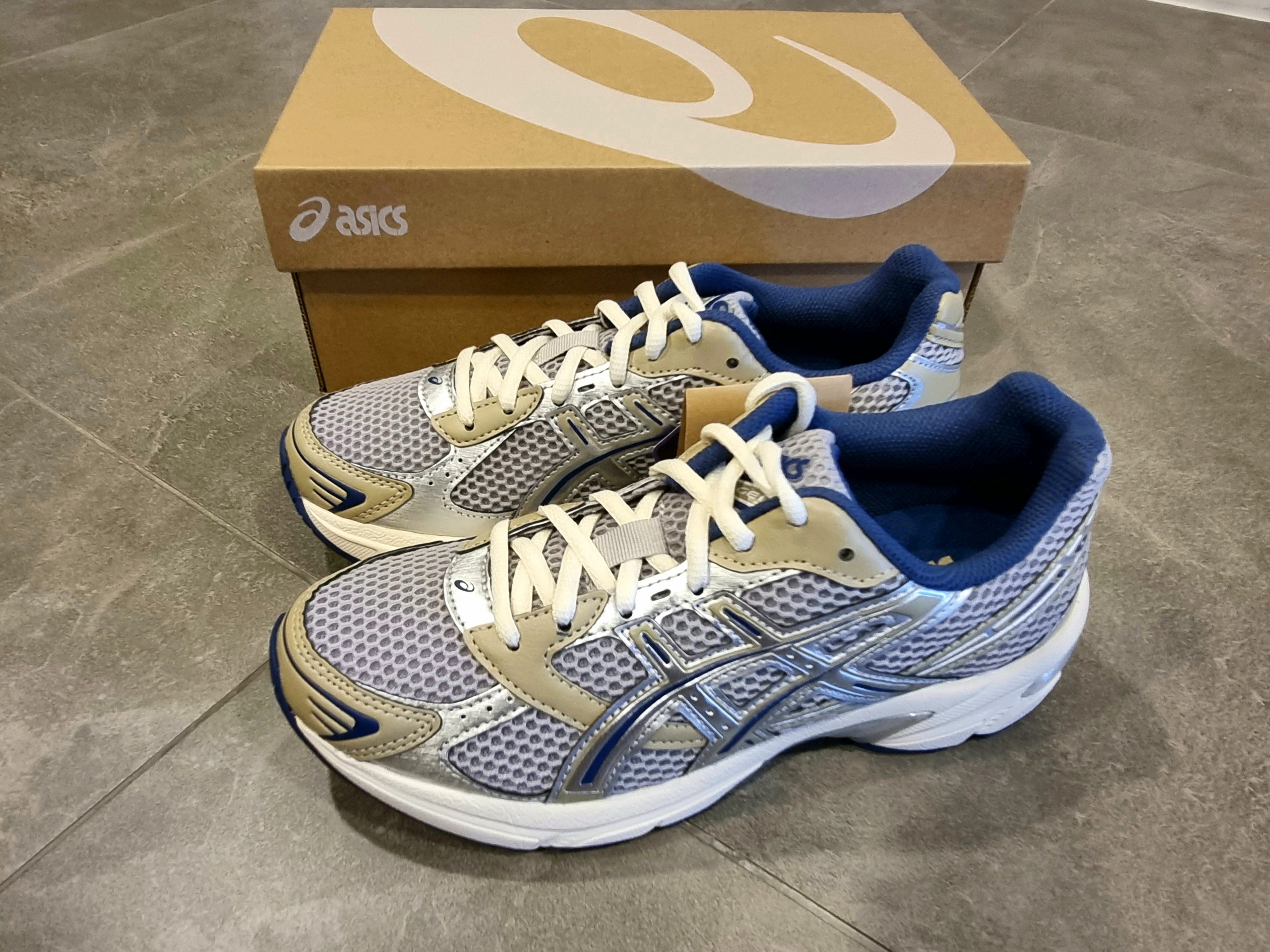 Asics Gel-1130 Oyster Grey Pure Silver 착용 스타일 - 5