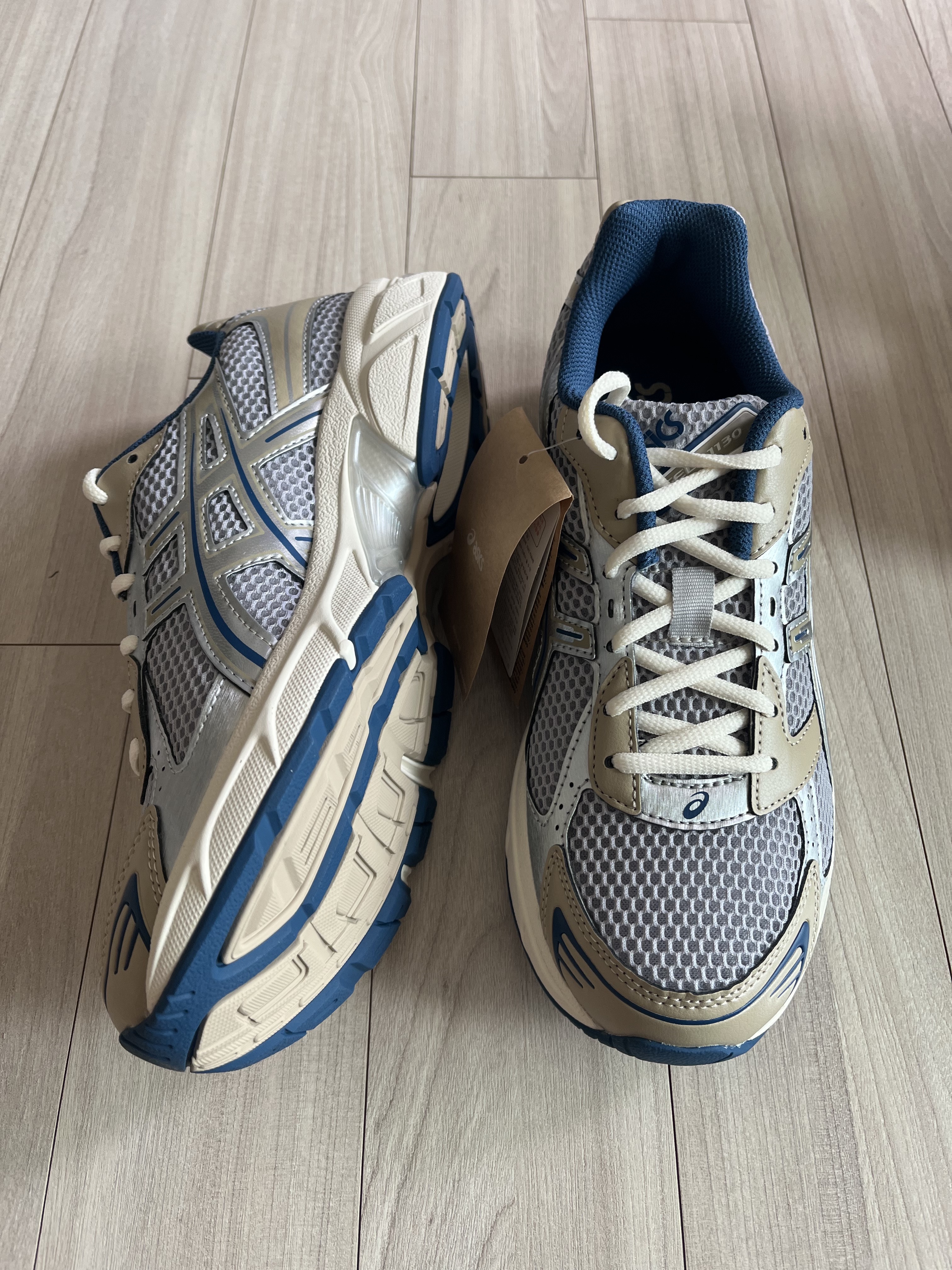 Asics Gel-1130 Oyster Grey Pure Silver 착용 스타일 - 2