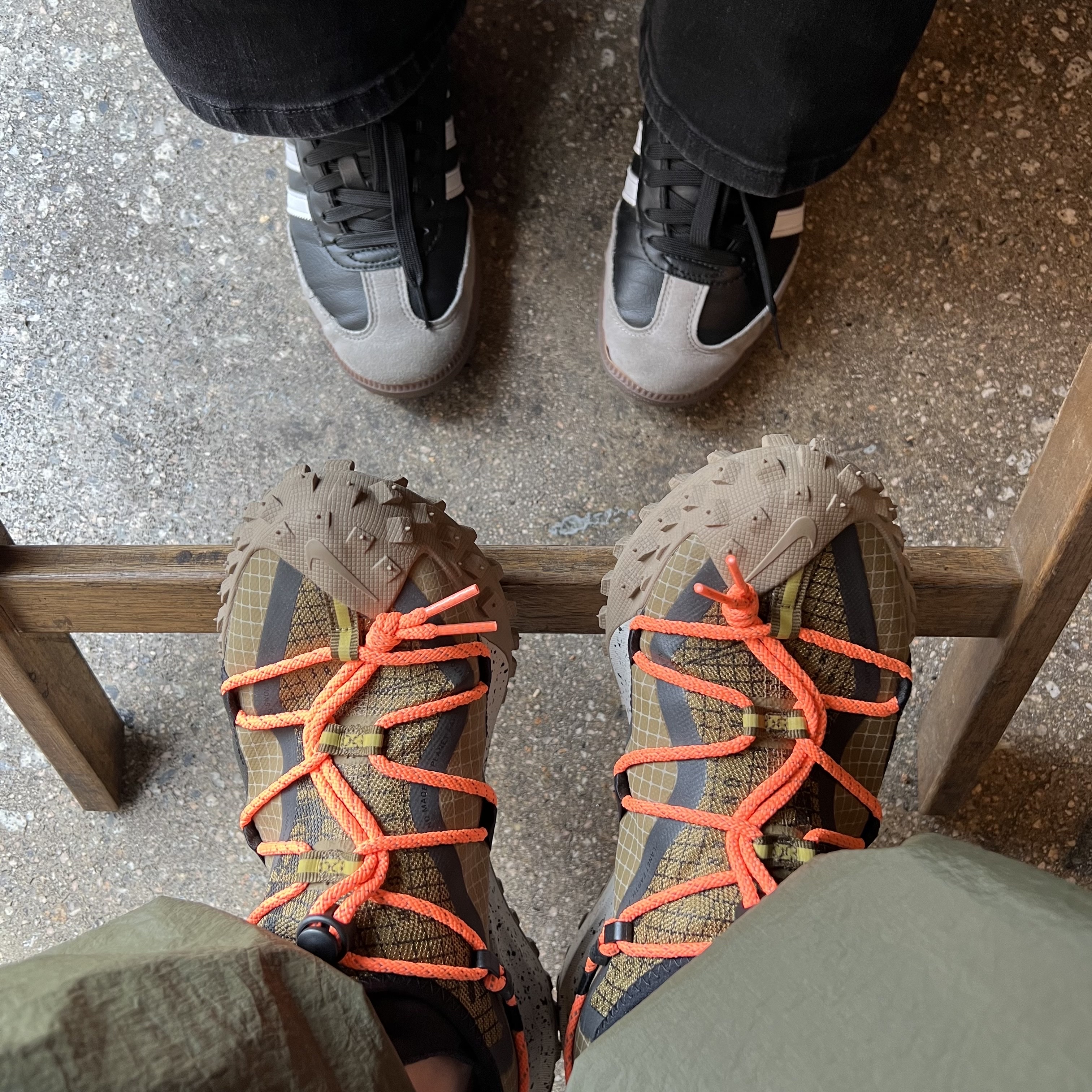 Nike ACG Mountain Fly Low Gore-Tex SE Hazel Rush, Adidas Samba Vegan Black White 착용 스타일