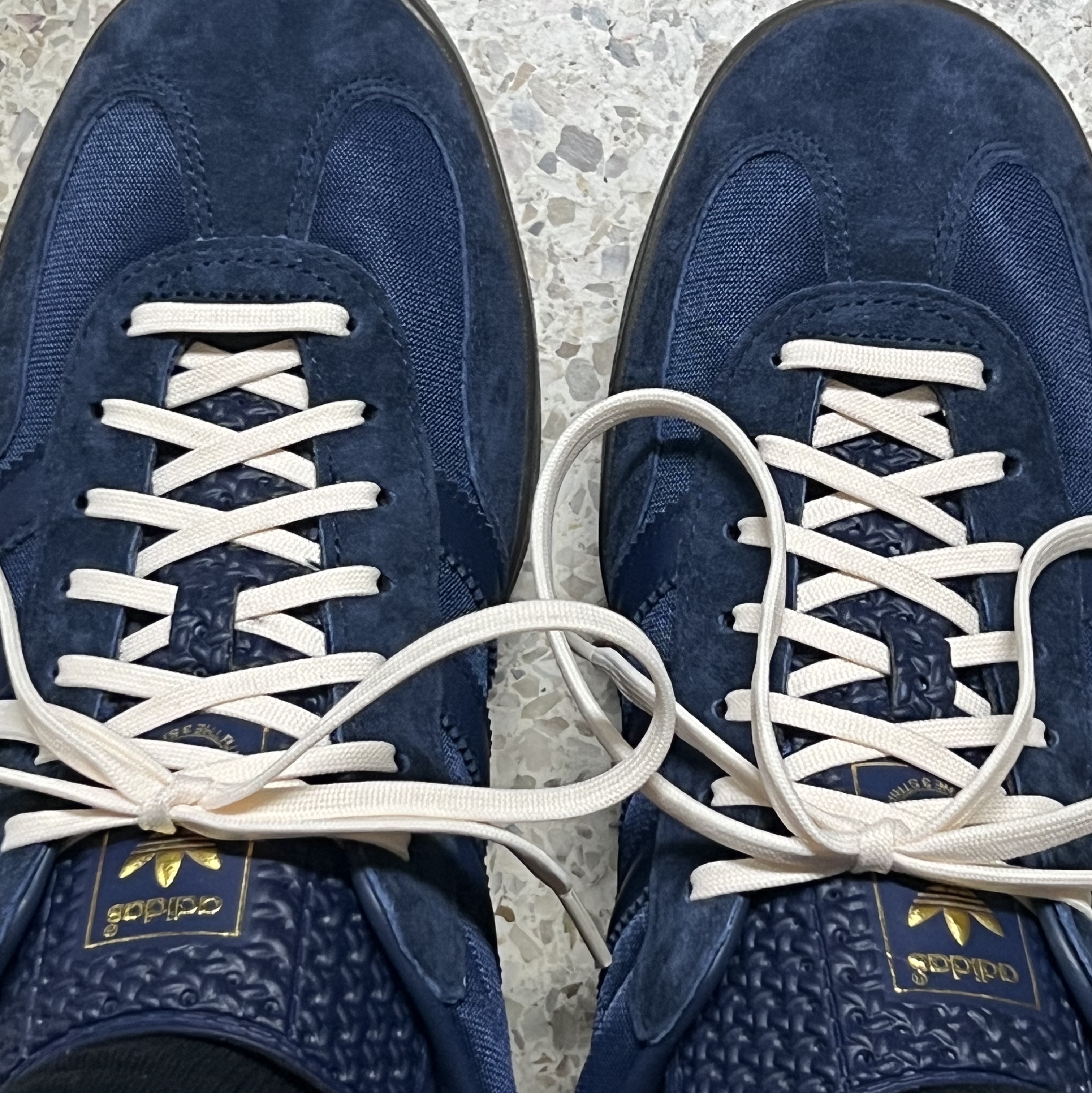 Adidas Gazelle Indoor Collegiate Navy 착용 스타일 - 2