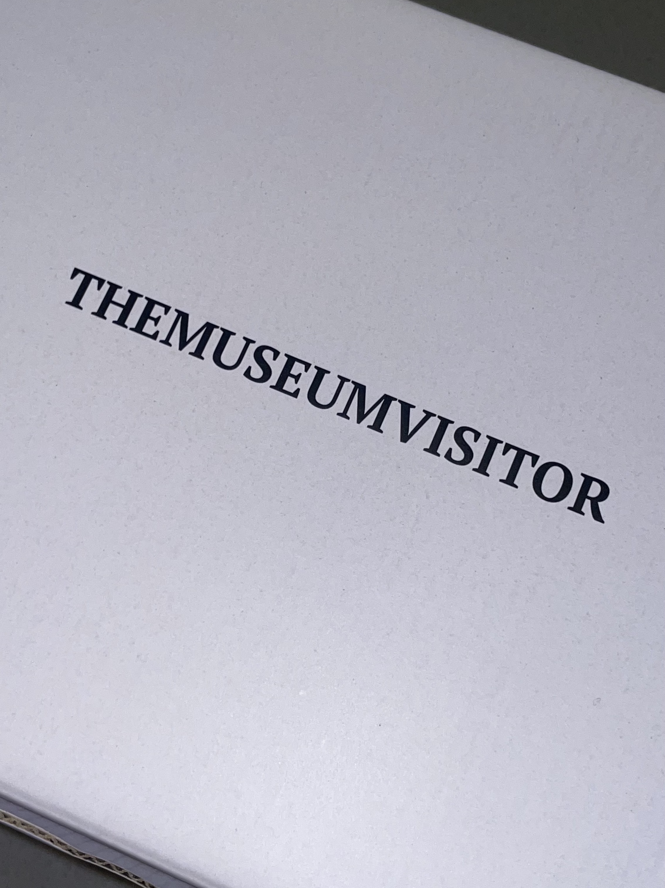 The Museum Visitor Child Drawing T-Shirts White 착용 스타일 - 2
