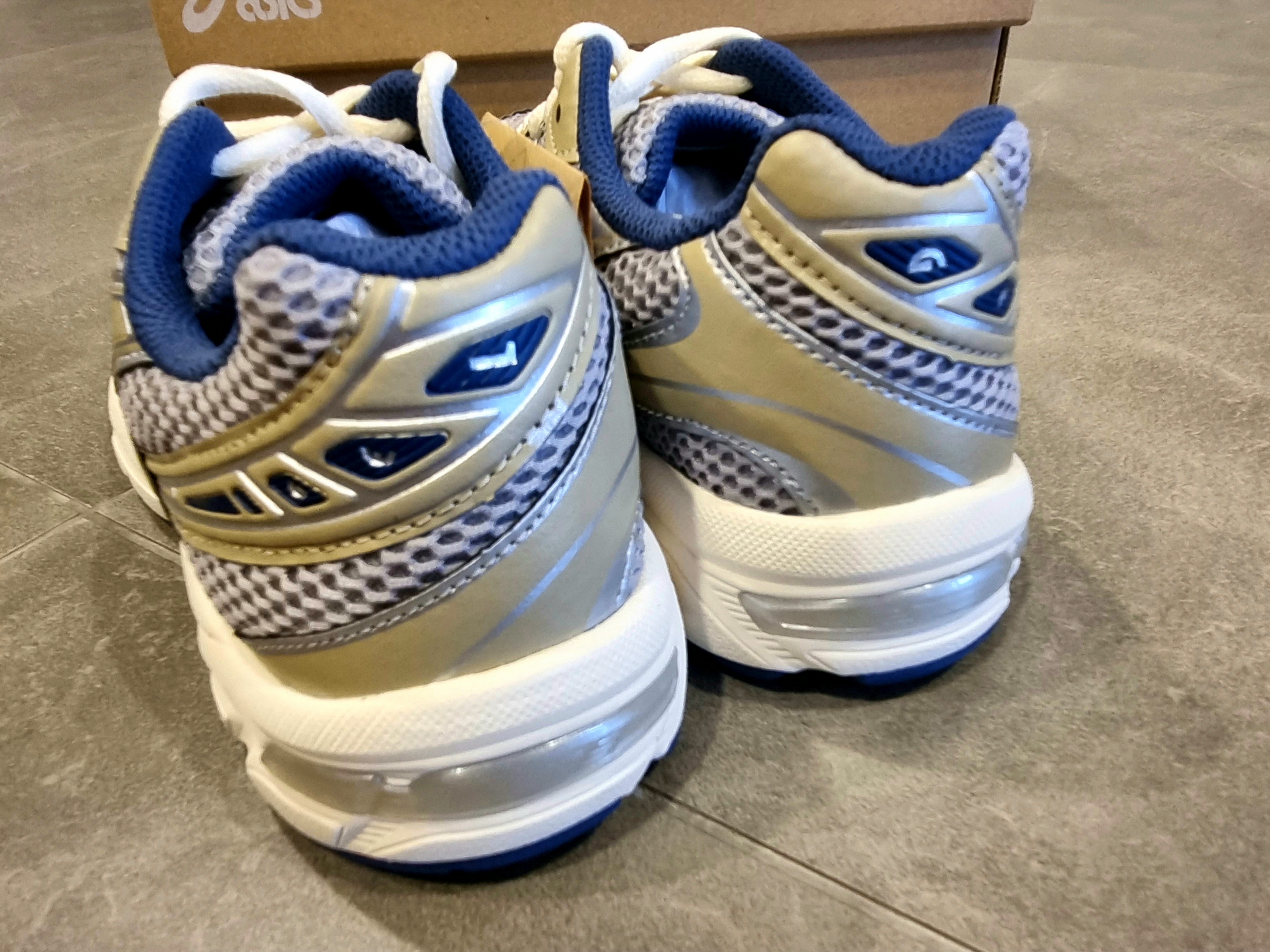 Asics Gel-1130 Oyster Grey Pure Silver 착용 스타일 - 4