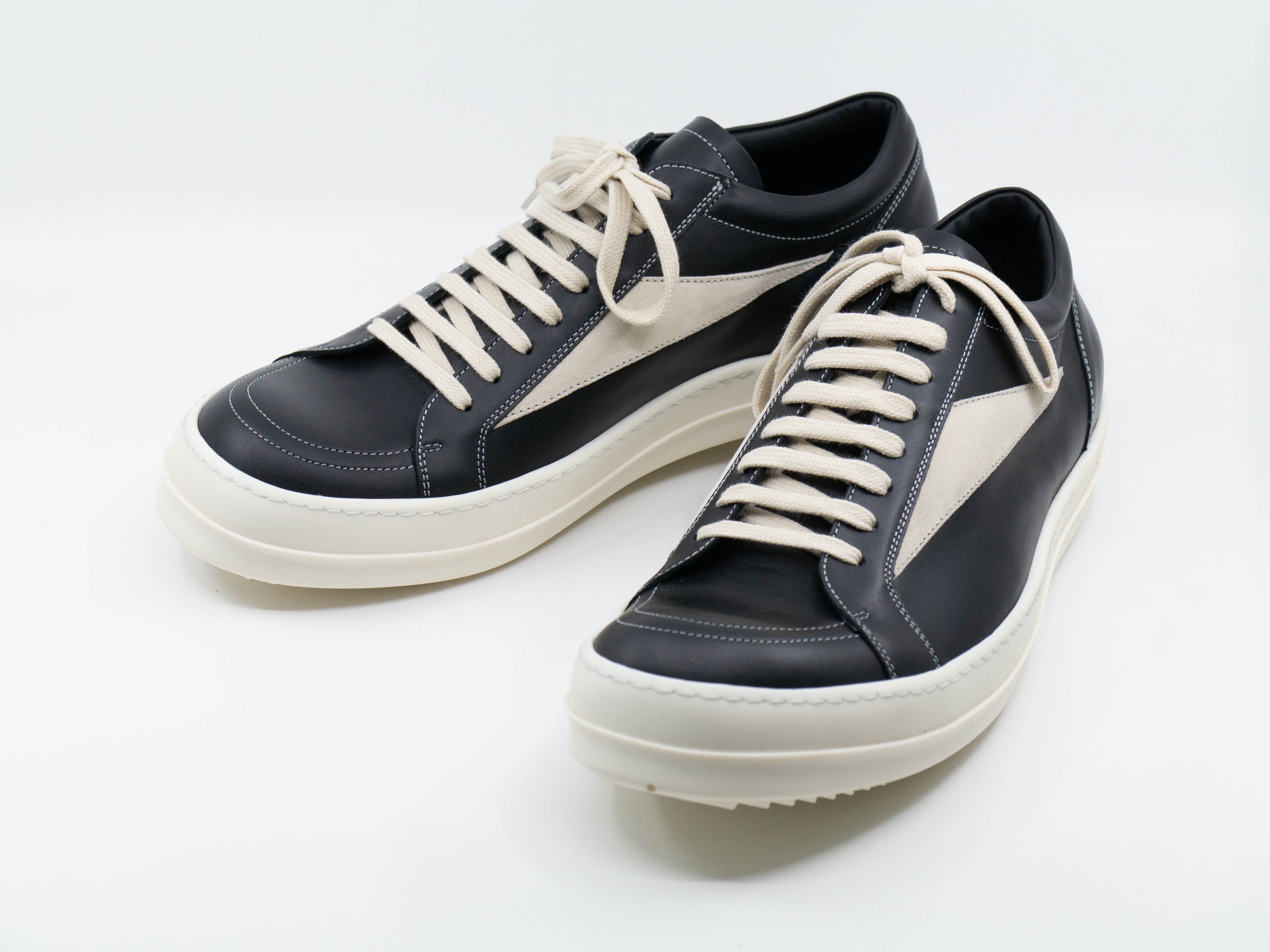 Rick Owens Luxor Vintage Sneakers Black Milk 착용 스타일 - 2