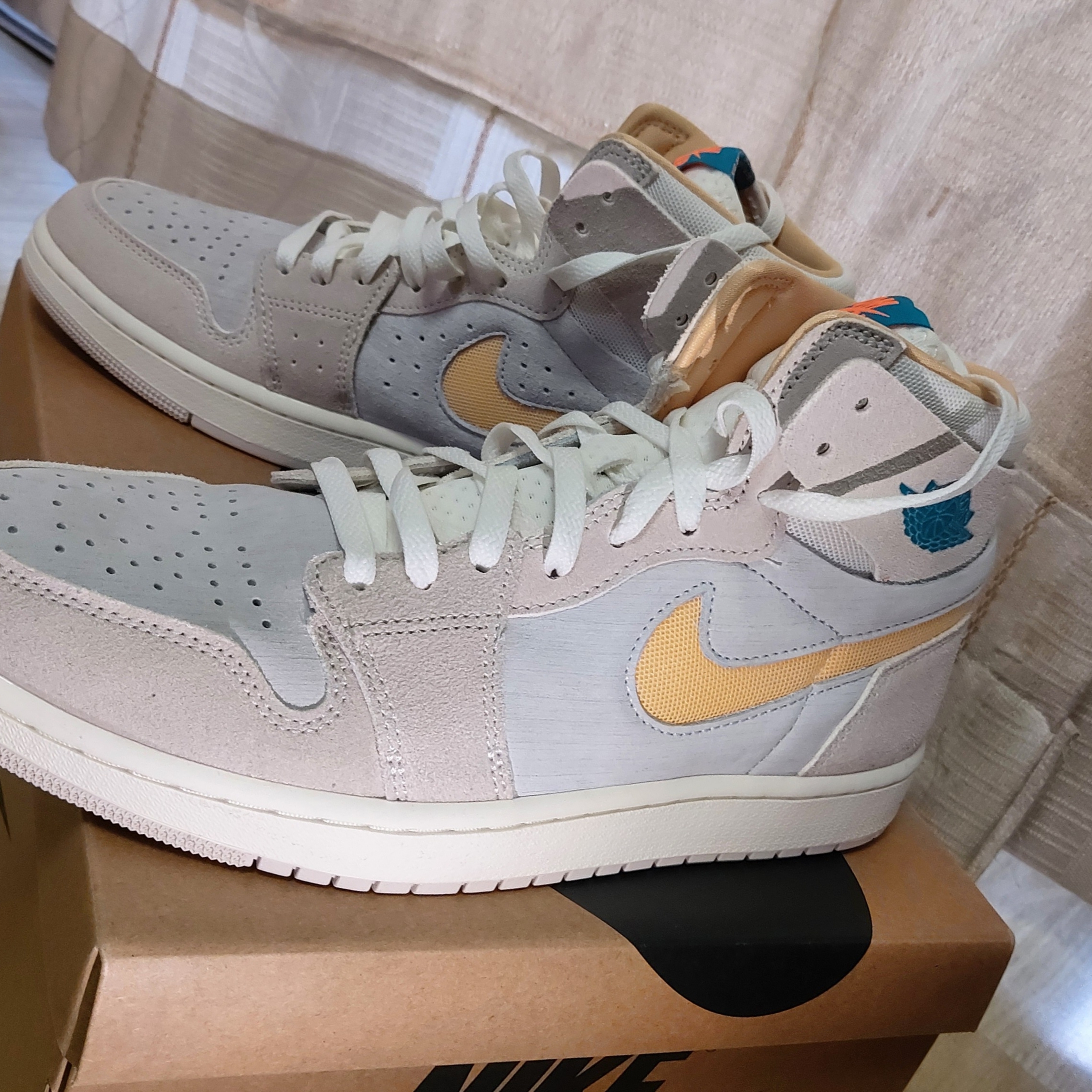 Jordan 1 Zoom Air CMFT 2 Light Orewood Brown Sail 착용 스타일