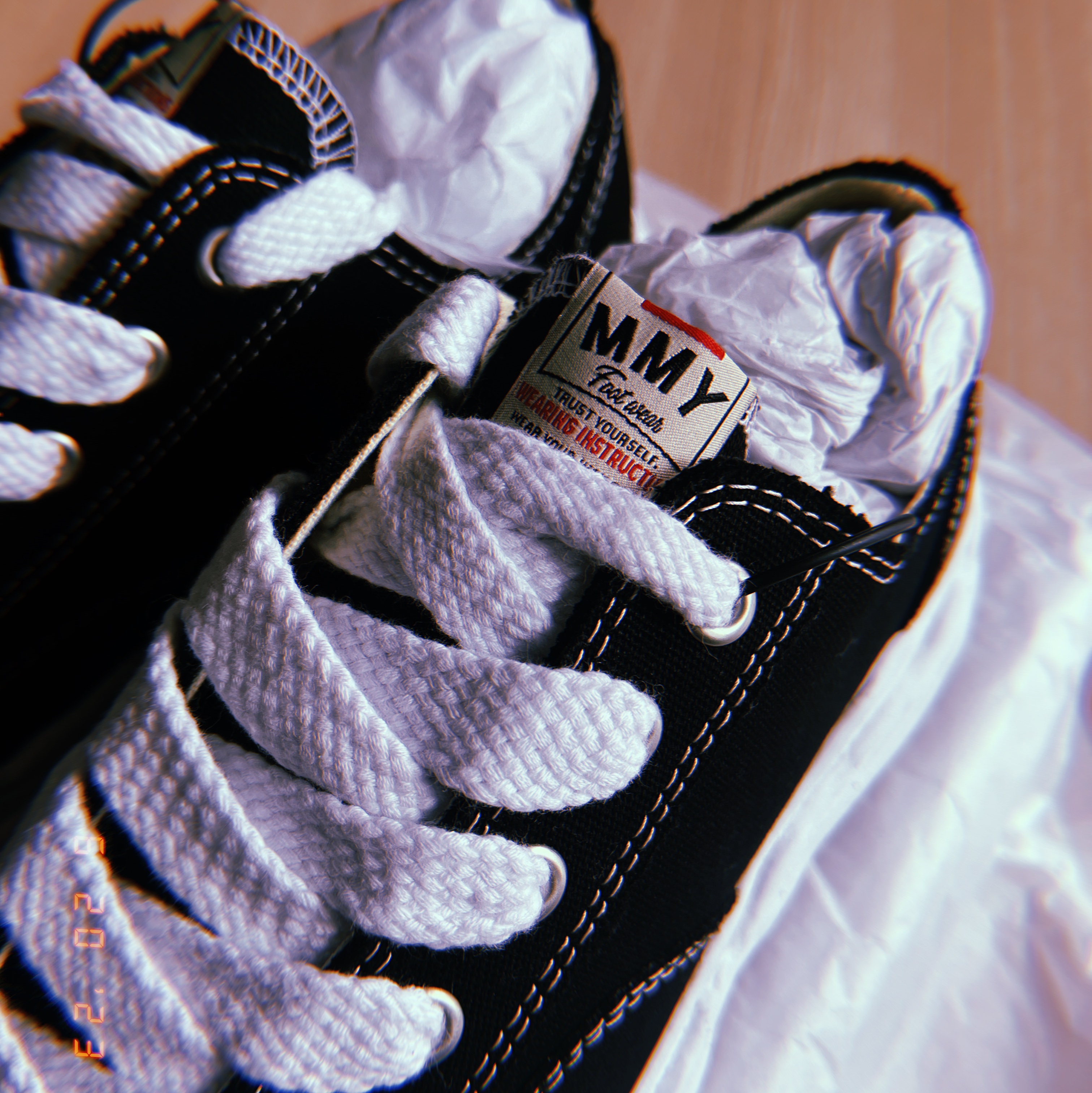 Maison Mihara Yasuhiro Hank OG Sole Canvas Low-top Sneakers Black 착용 스타일 - 1