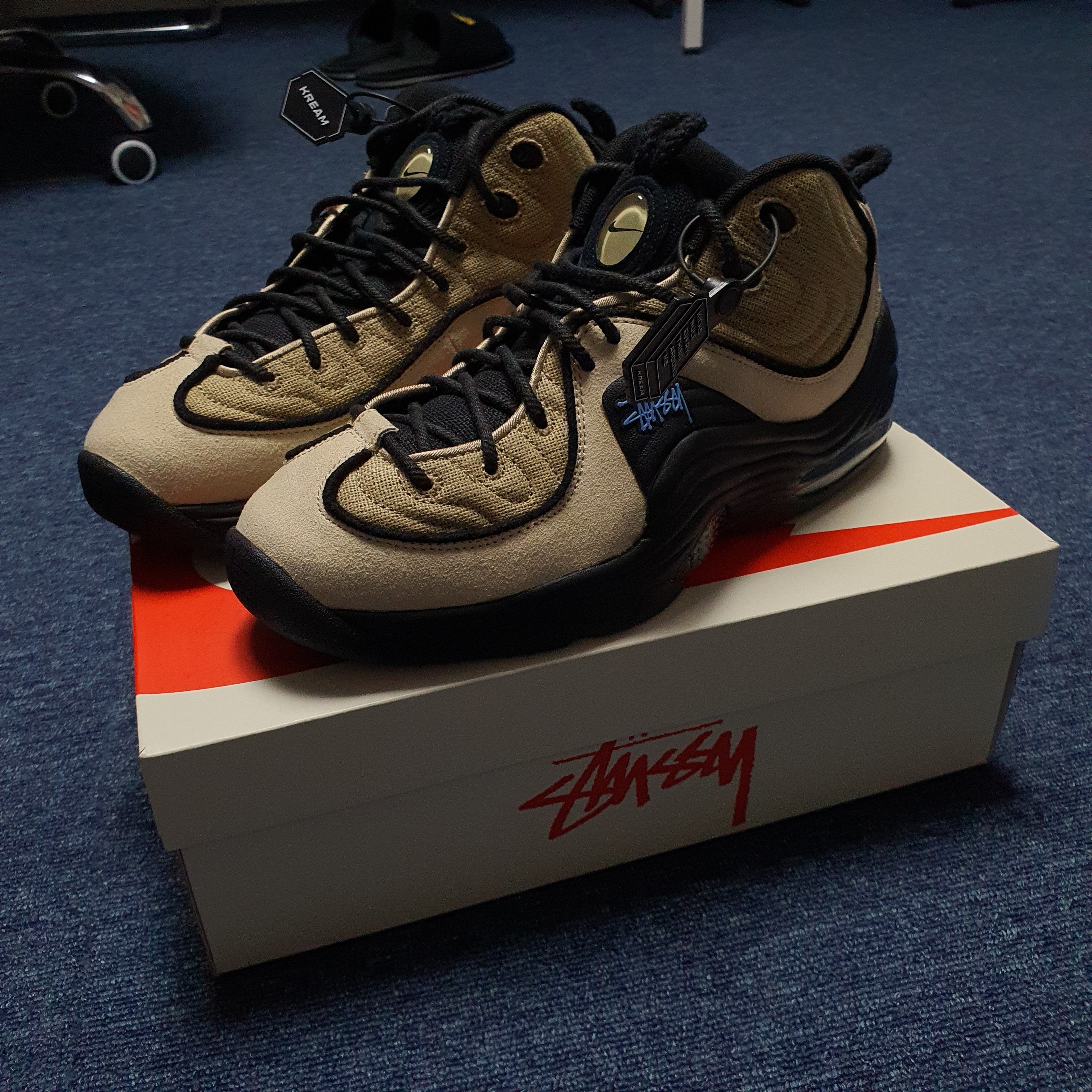 Nike x Stussy Air Penny II Rattan and Limestone 착용 스타일