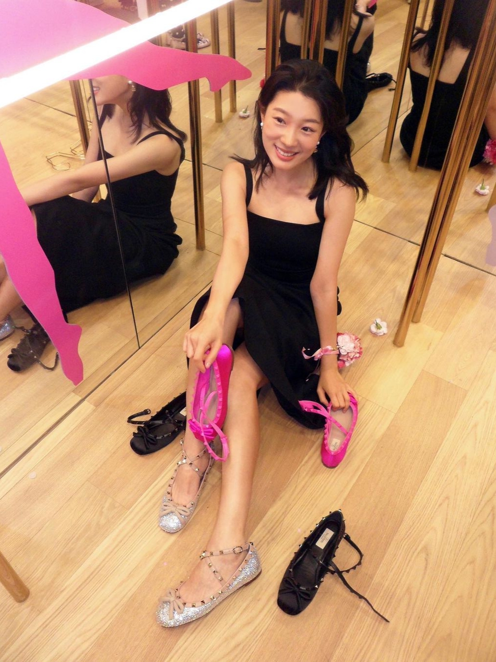 (W) Valentino Crystals Rockstud Ballerina Crystal 착용 스타일