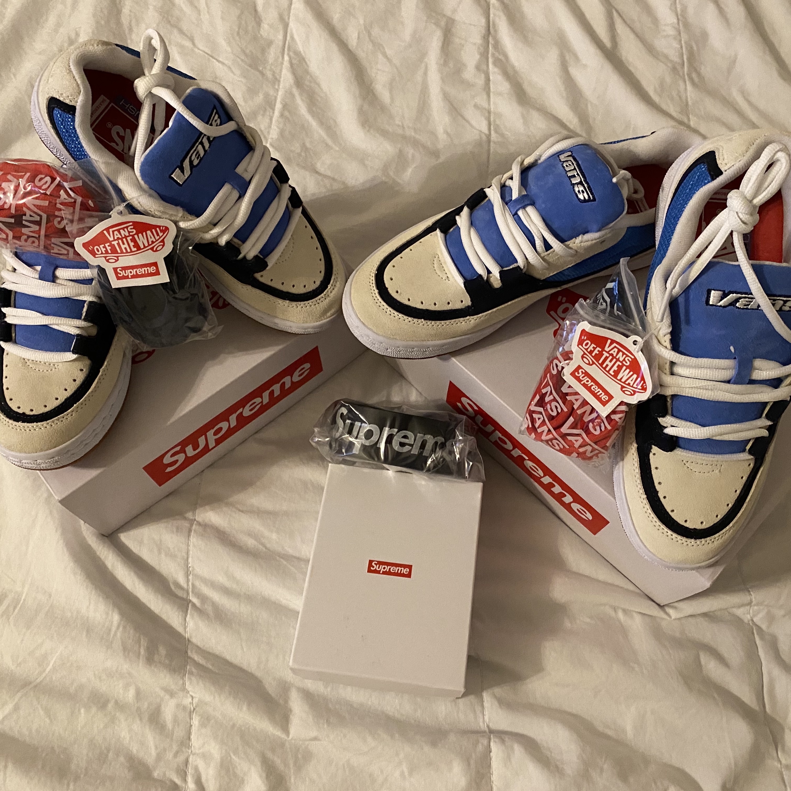 Vans x Supreme Speed Blue 착용 스타일 - 1