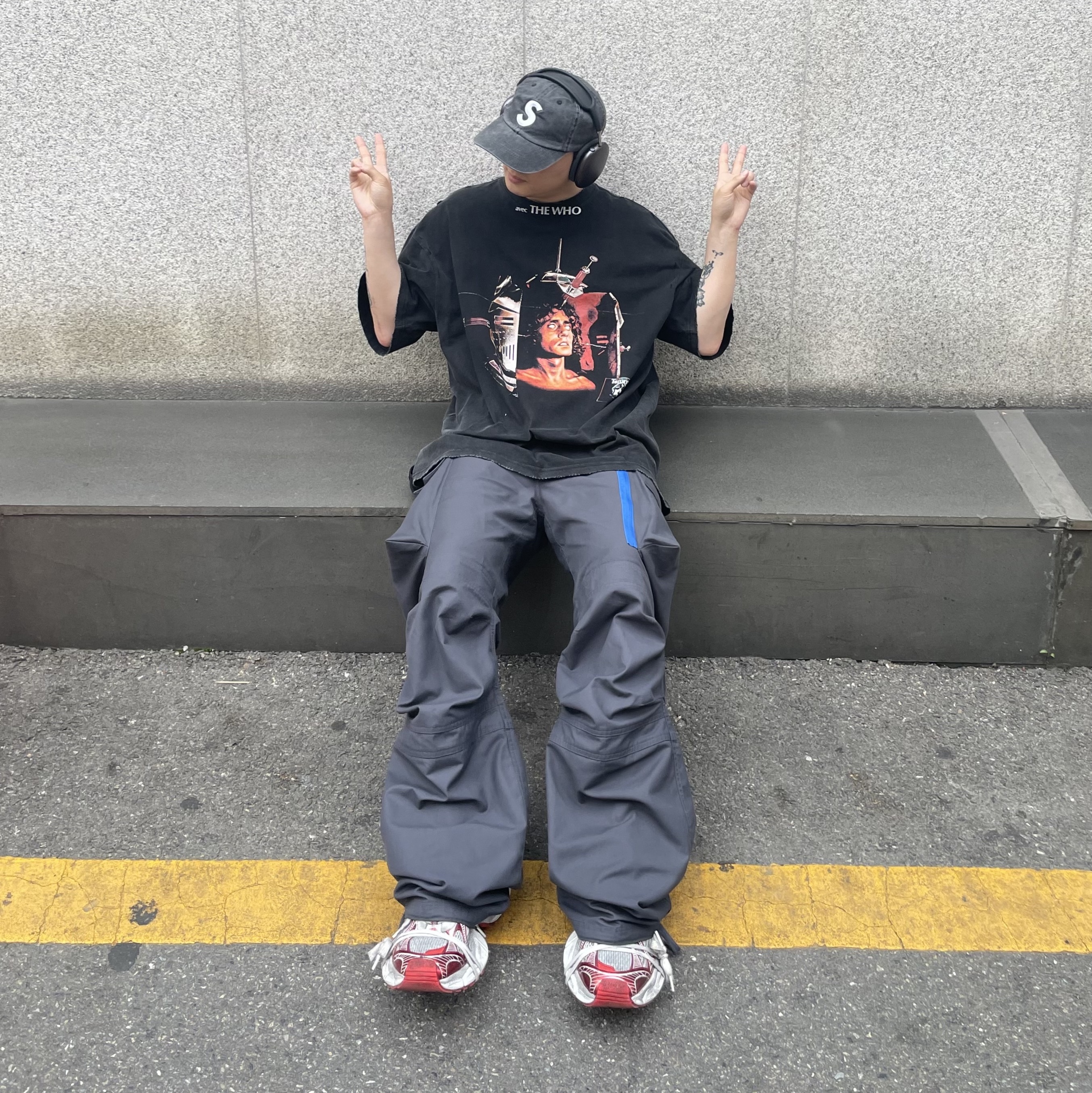 Balenciaga 3XL Sneakers White Red, Supreme Pigment Print S Logo 6-Panel Black - 22FW 착용 스타일