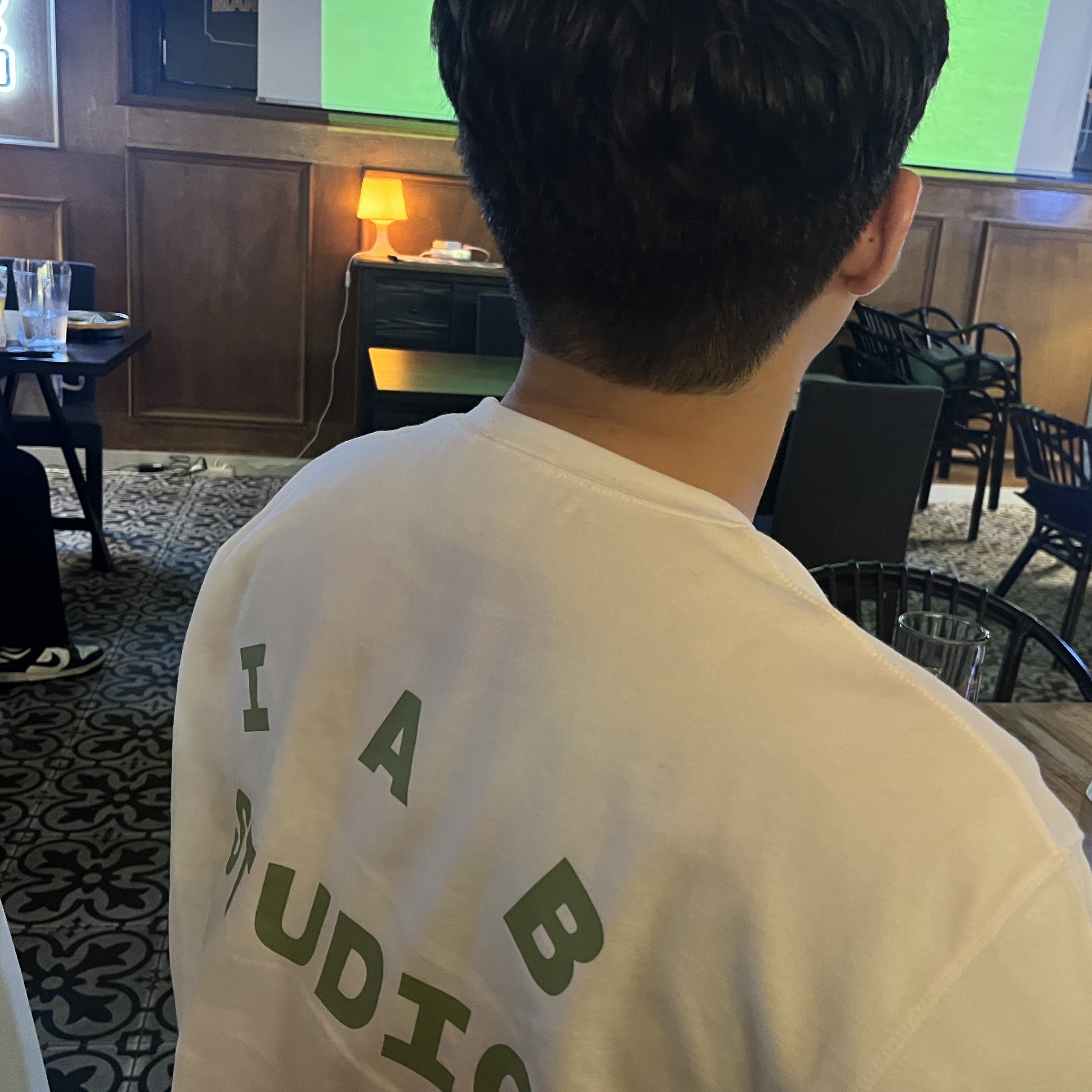 IAB Studio T-Shirt White Light Green 착용 스타일
