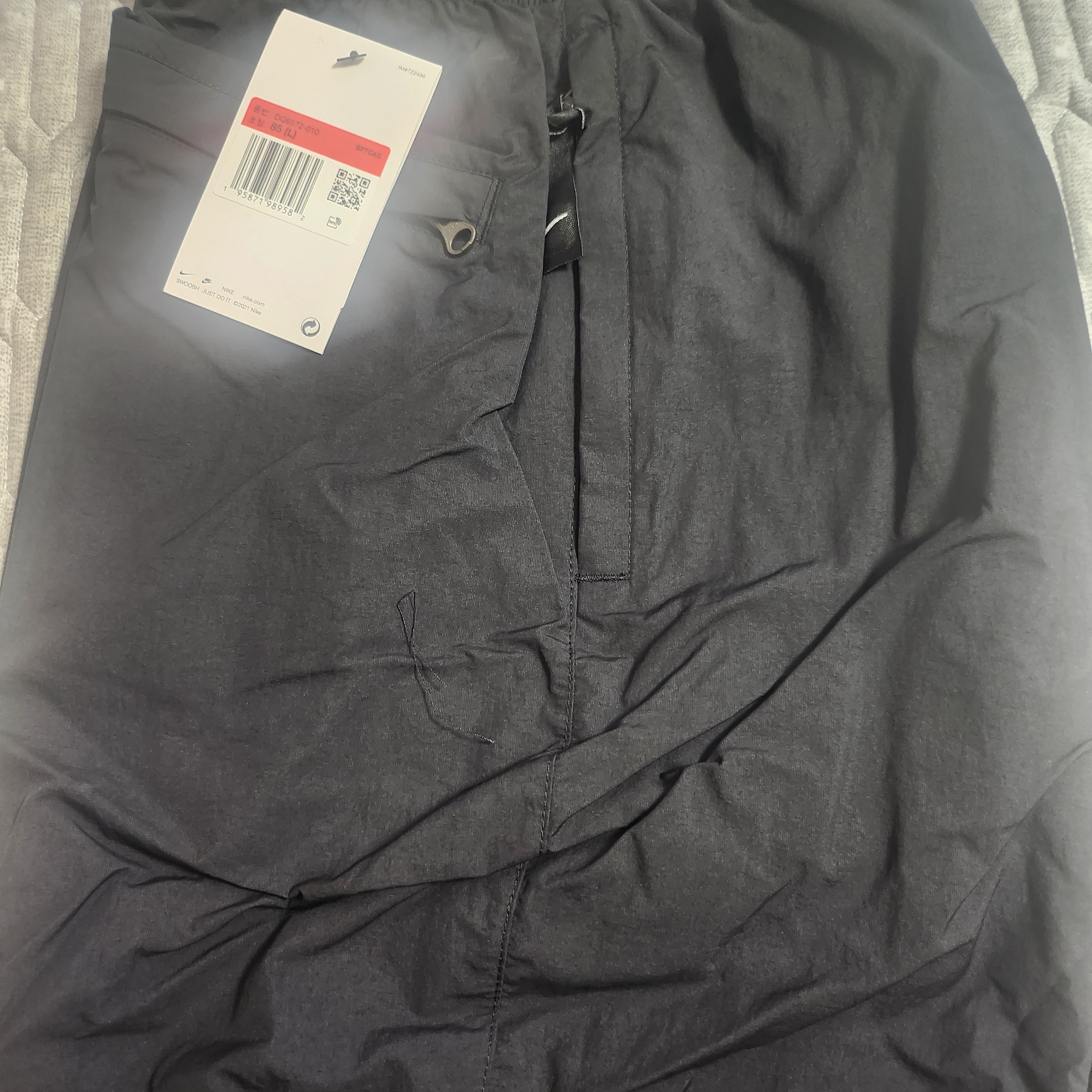 Nike NRG Solo Swoosh Woven Track Pants Black White - Asia 착용 스타일 - 2