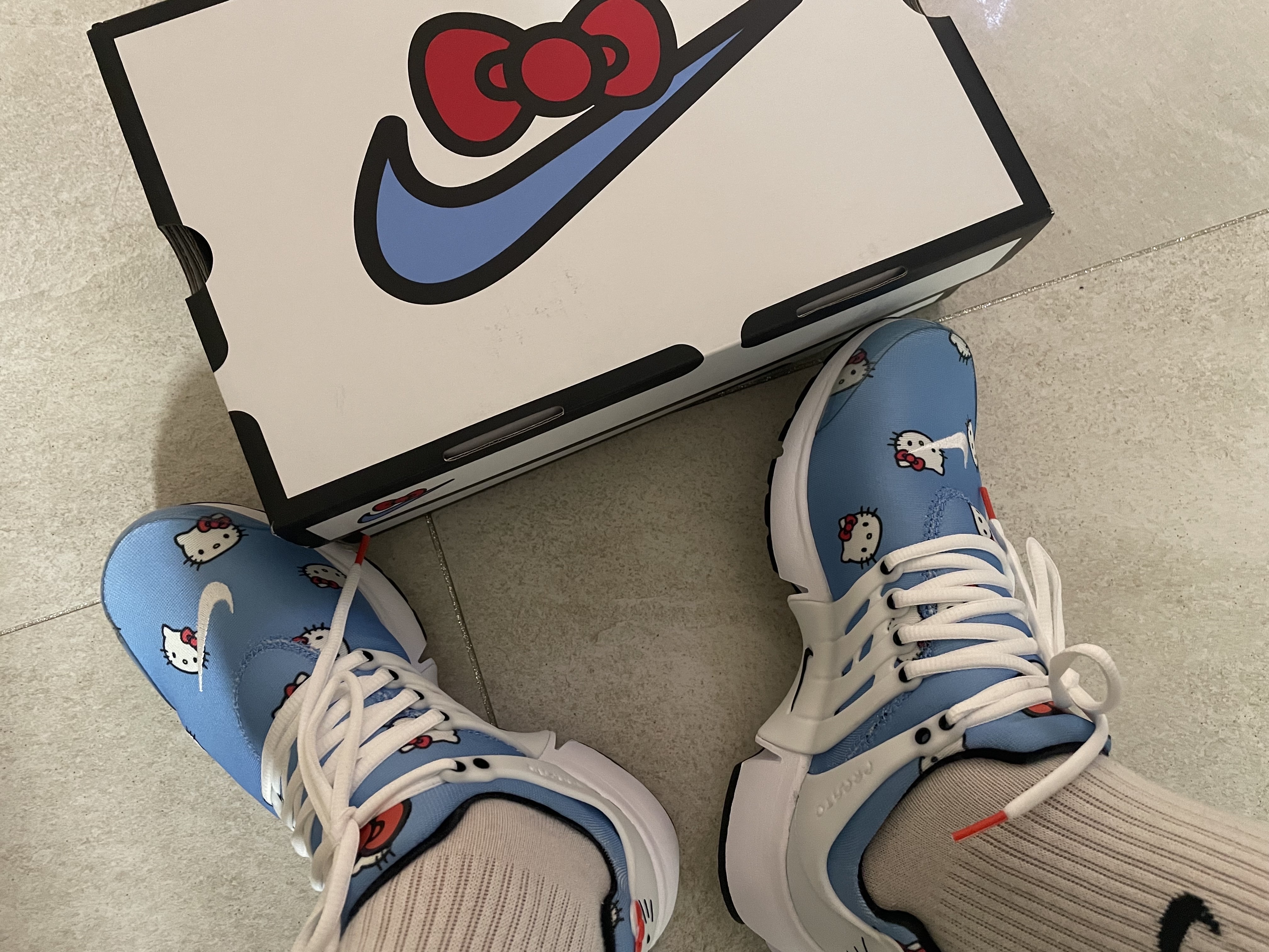 Nike x Hello Kitty Air Presto University Blue 착용 스타일