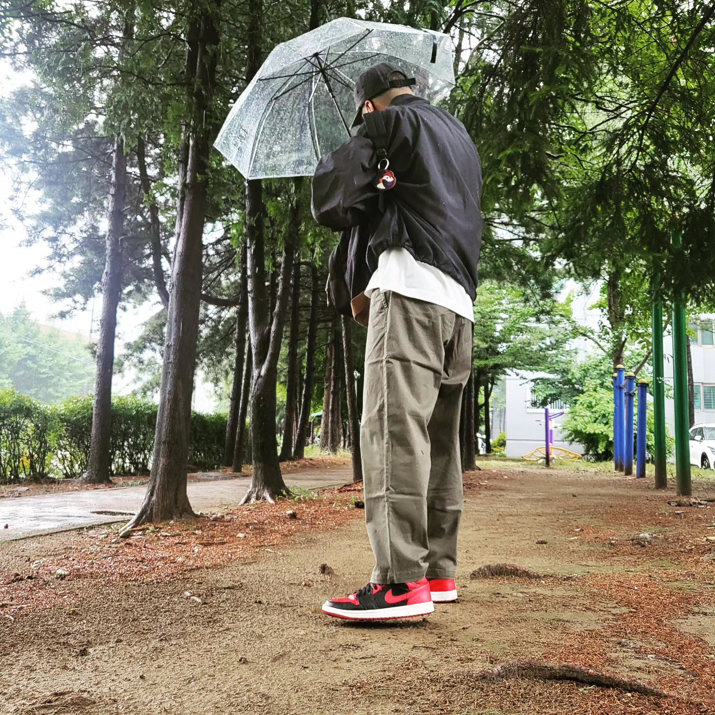 Supreme Denim Camp Cap Washed Black - 22FW, Essentials Track Jacket Black - 20FW 착용 스타일 - 2