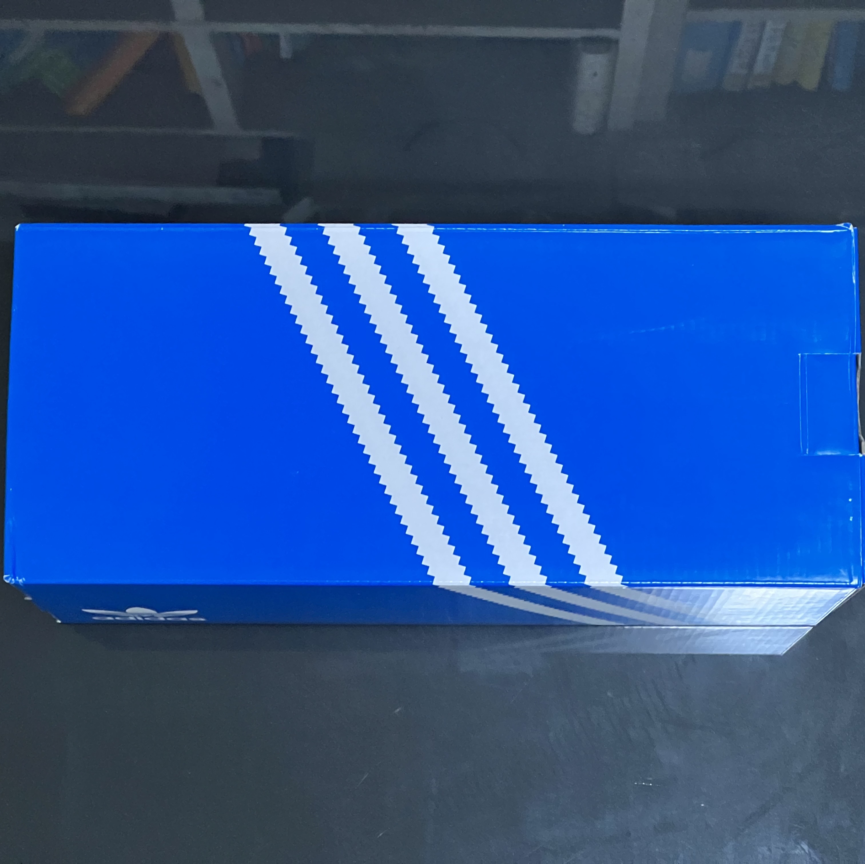 Adidas Adilette 22 Desert Sand 착용 스타일 - 1