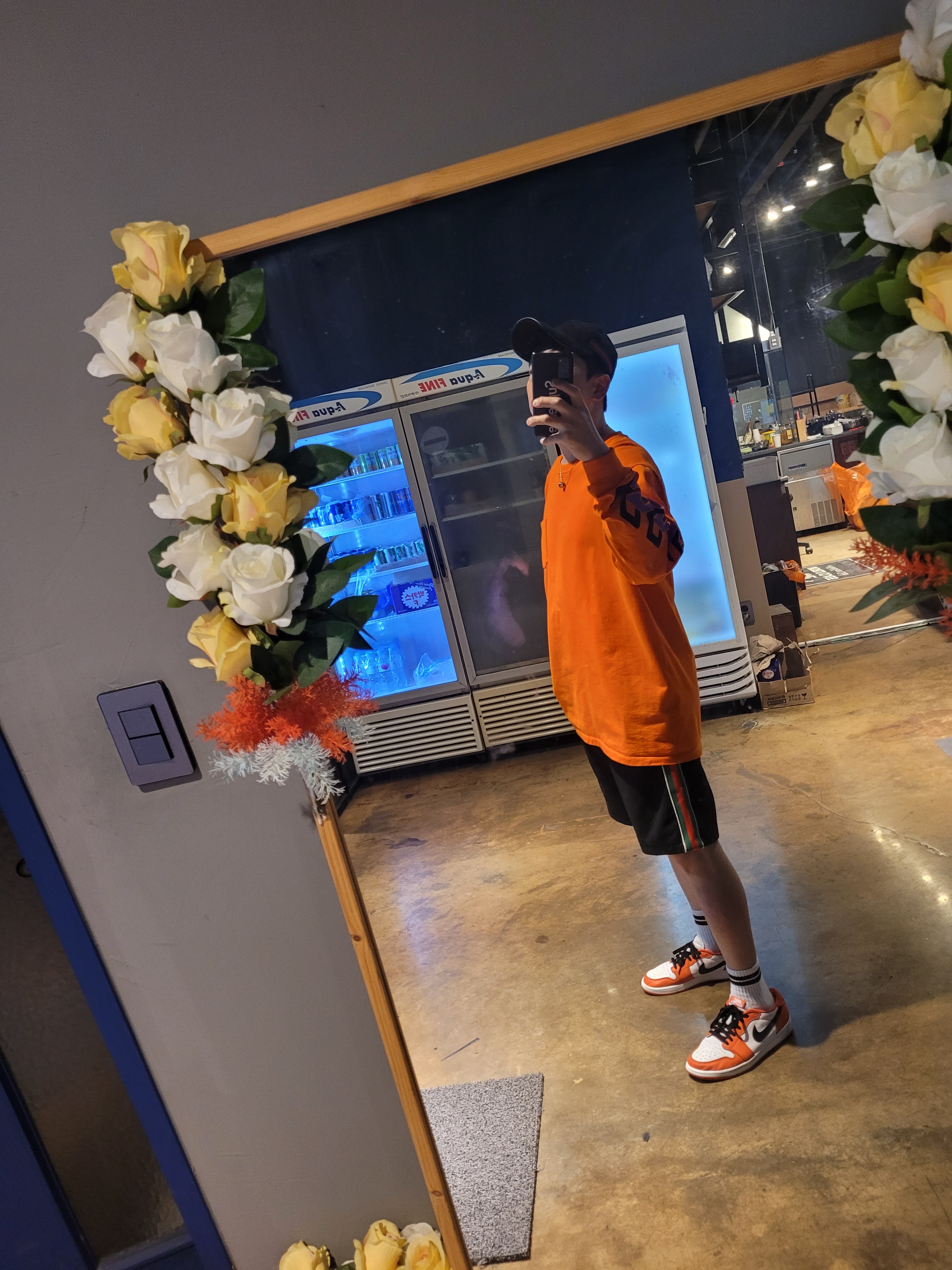 Gucci Original GG Baseball Hat with Web Beige Ebony 착용 스타일 - 2