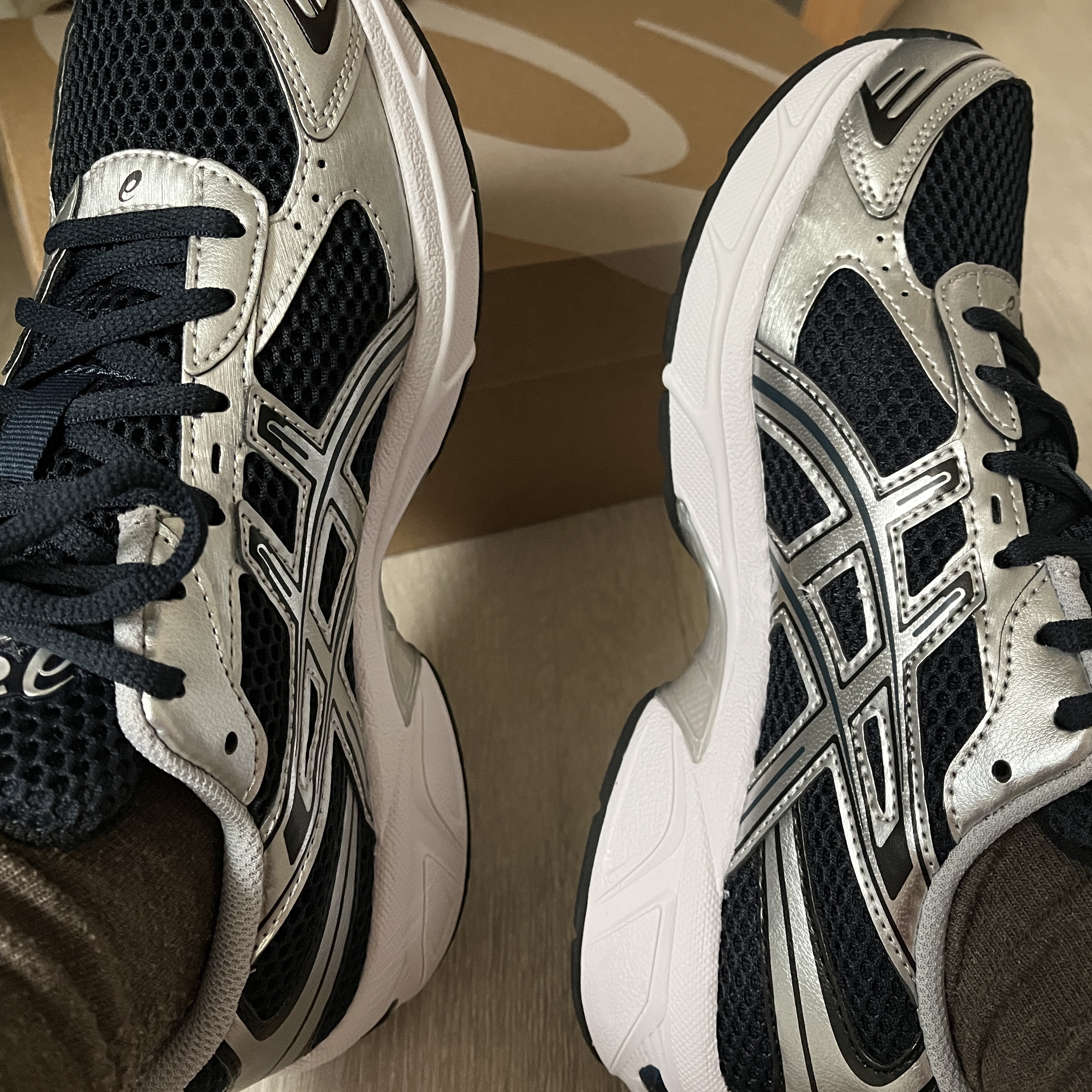 Asics Gel-1130 French Blue Pure Silver 착용 스타일