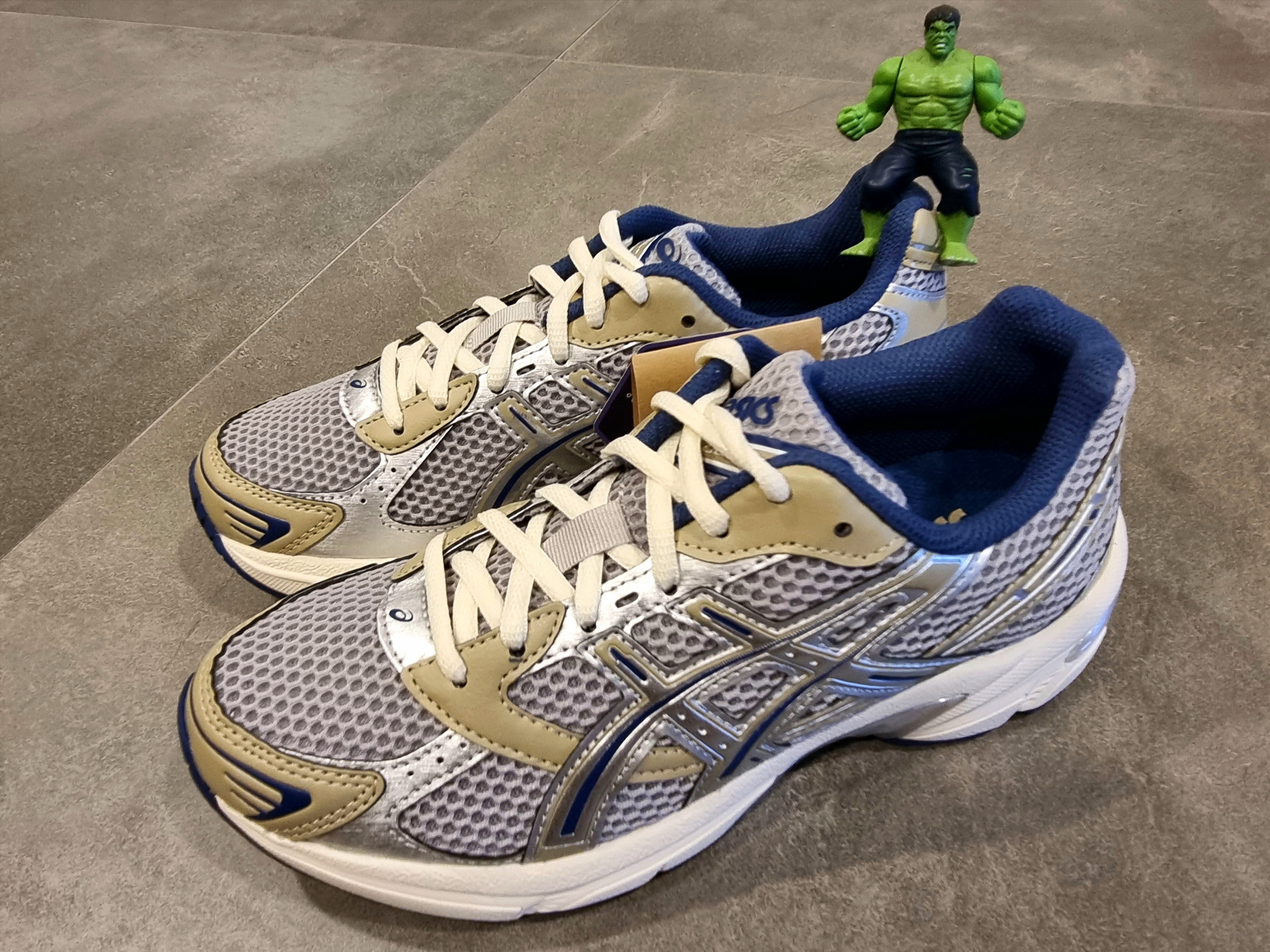 Asics Gel-1130 Oyster Grey Pure Silver 착용 스타일 - 1