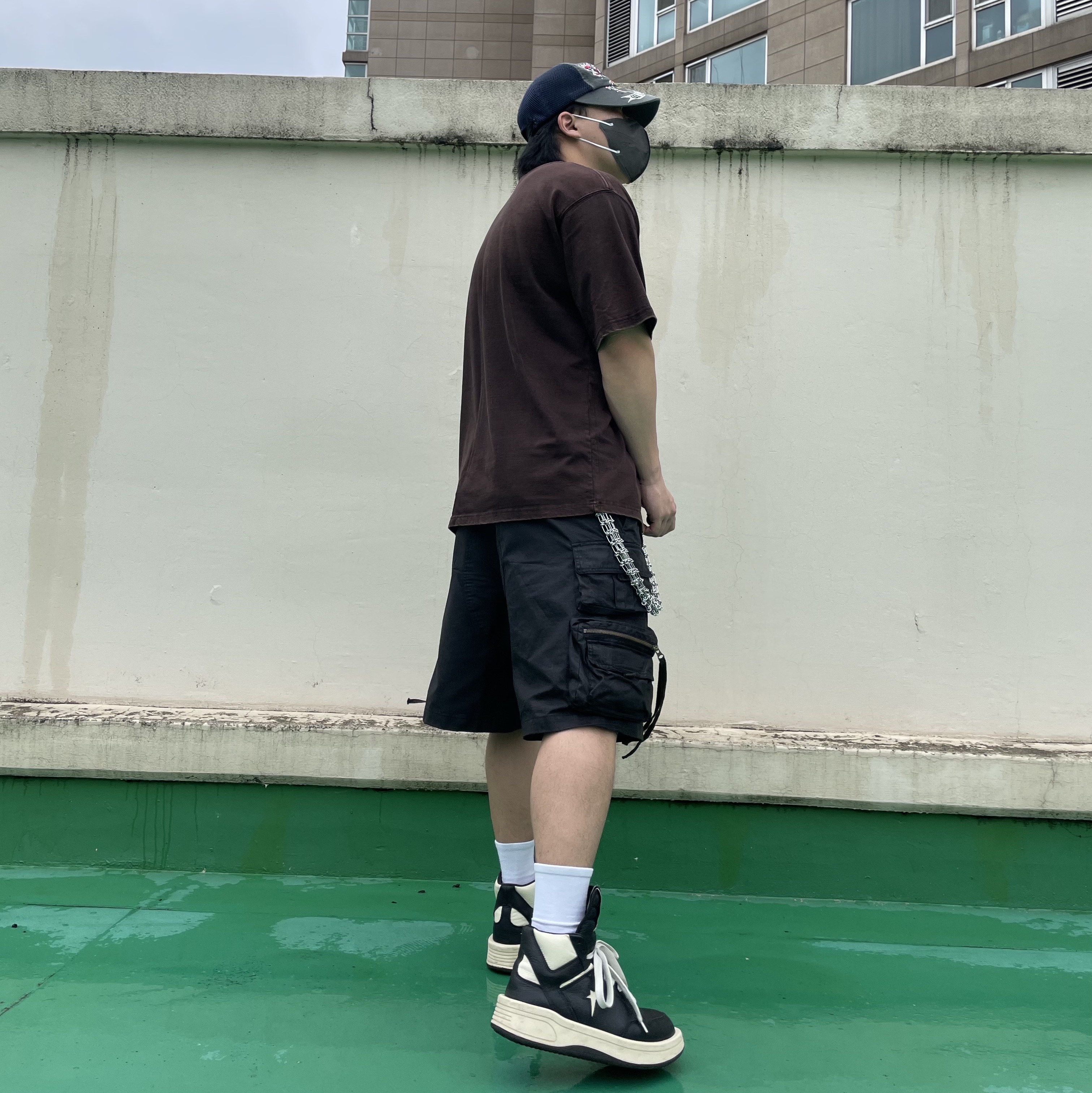 Undermycar Skal Multi Cargo Vintage Shorts Wren - 23SS, Converse x Drkshdw Turbowpn Black Cream 착용 스타일 - 5