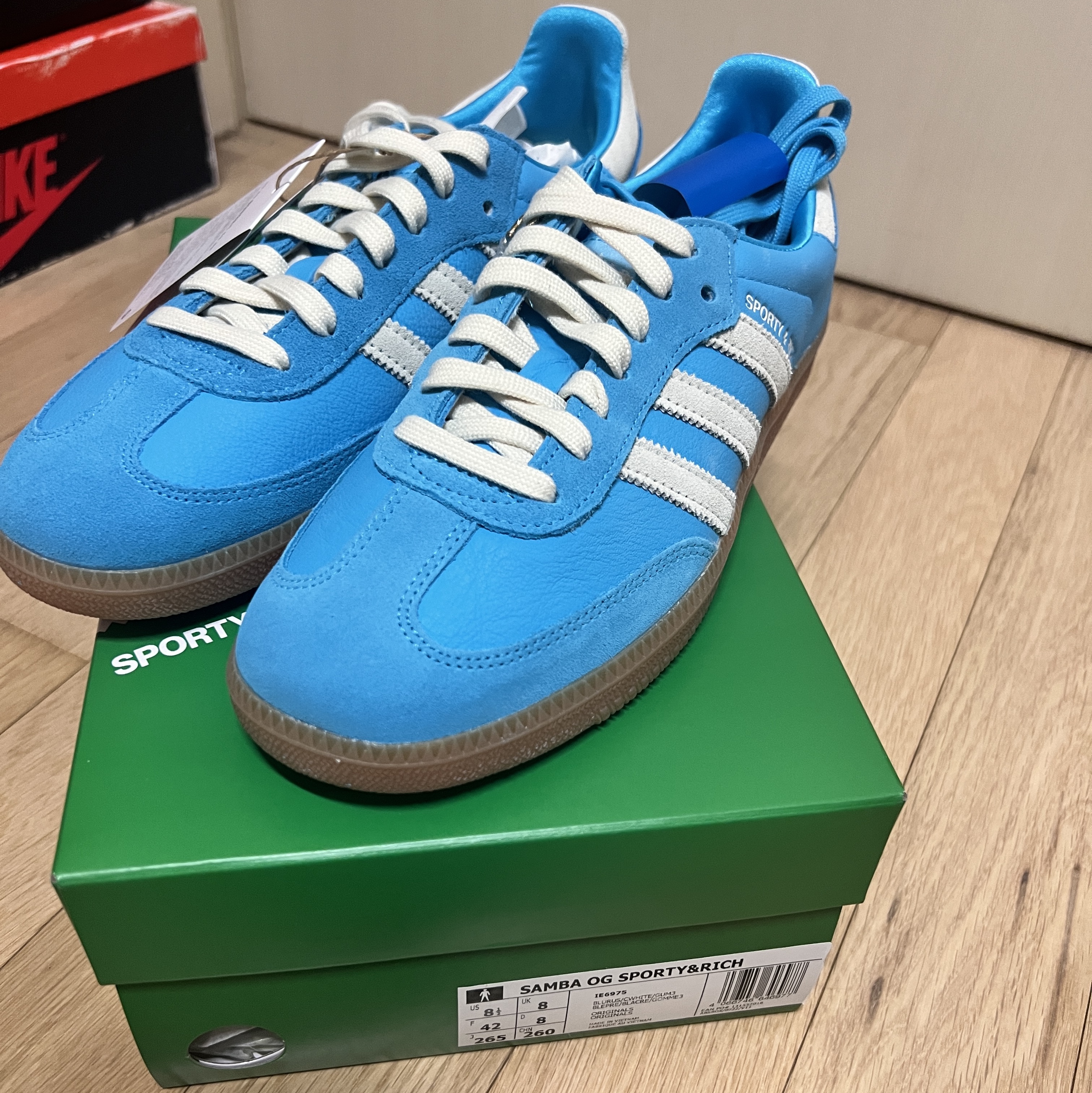 Adidas x Sporty & Rich Samba Blue Rush Cream White 착용 스타일