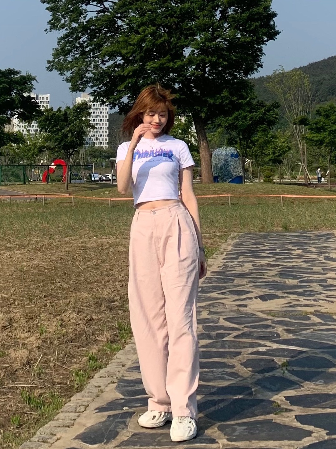 Adidas Adifom Q Off White 착용 스타일 - 1