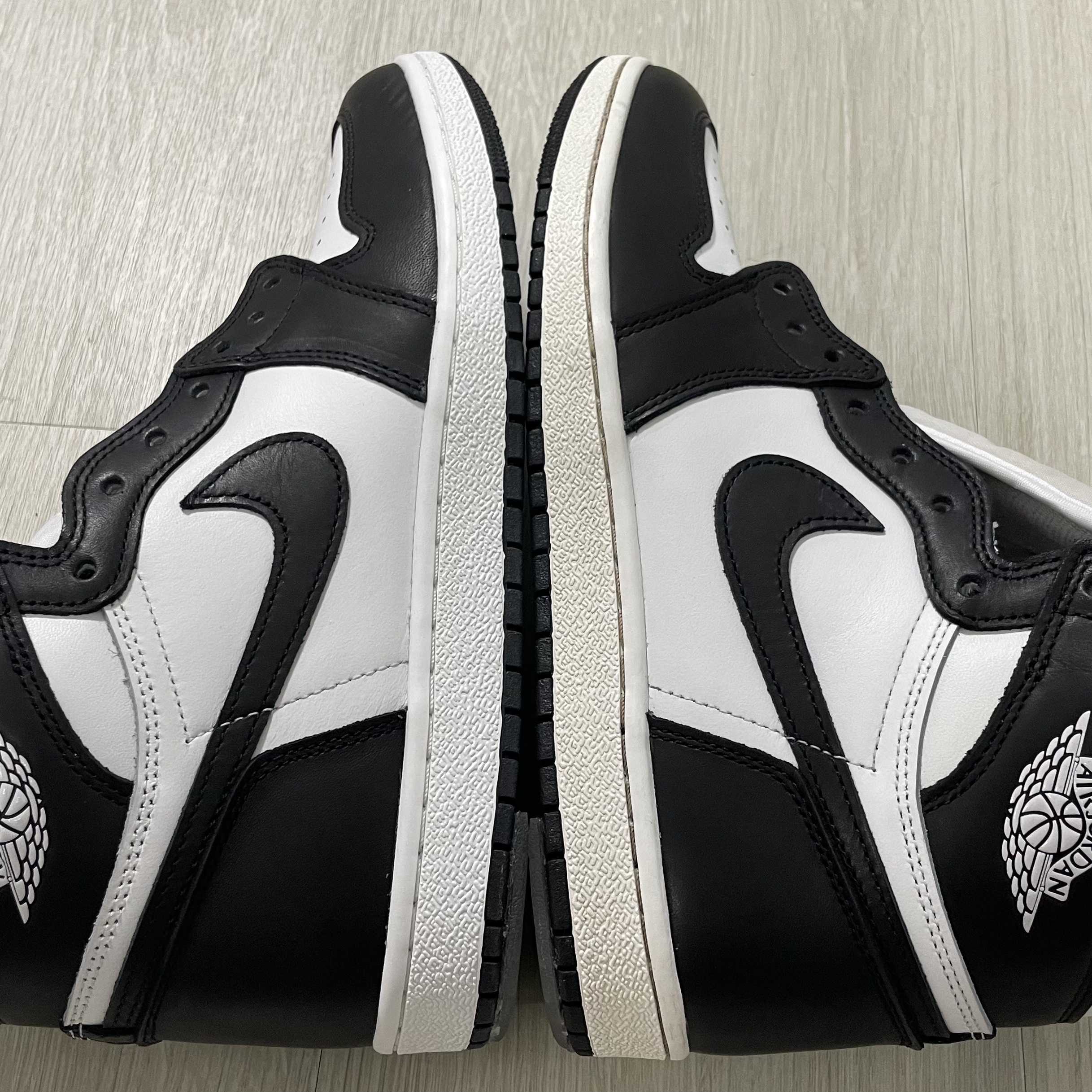 Jordan 1 High 85 Black White 착용 스타일 - 3