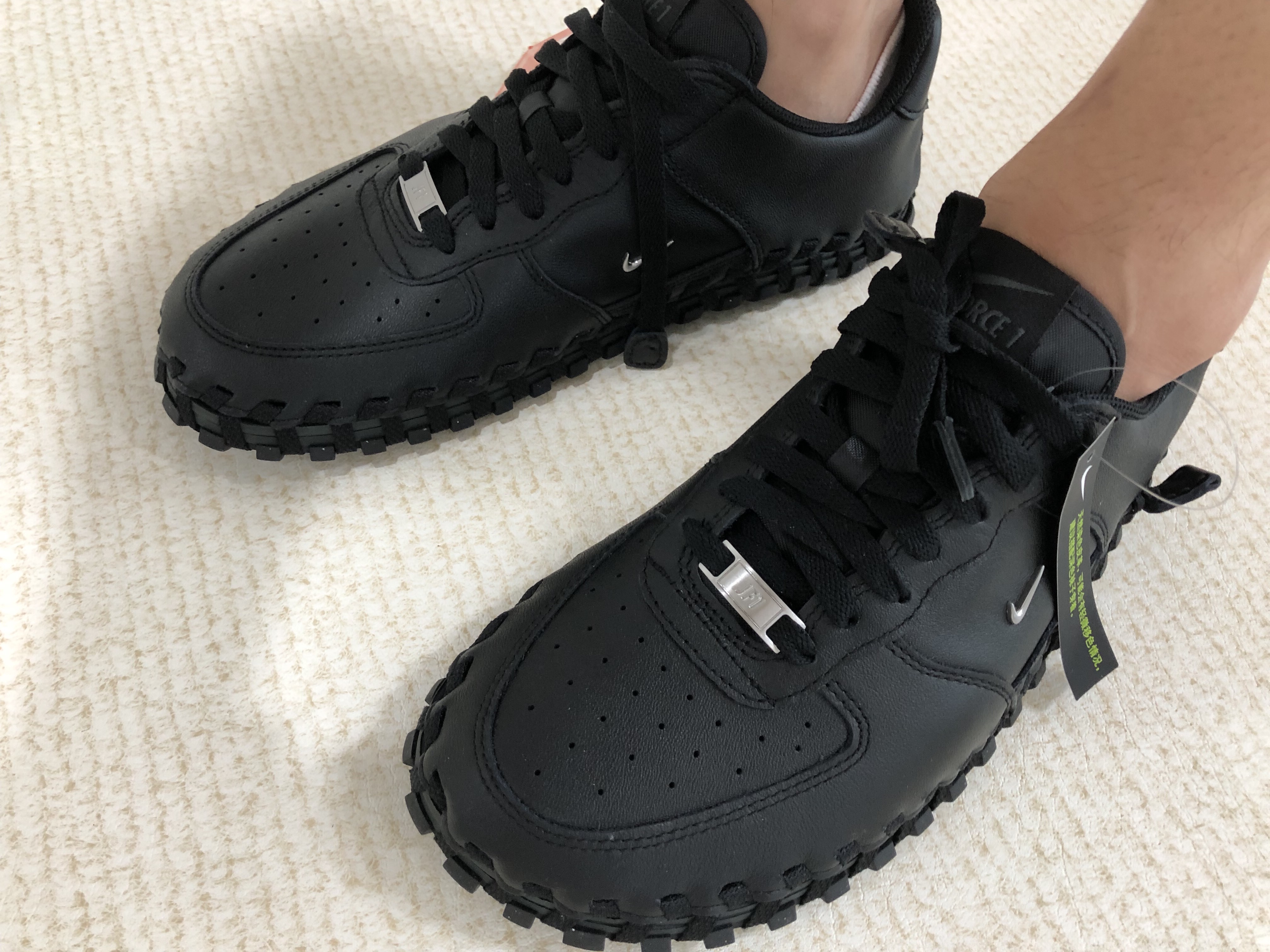 Nike x Jacquemus J Force 1 Low LX SP Black 착용 스타일 - 2