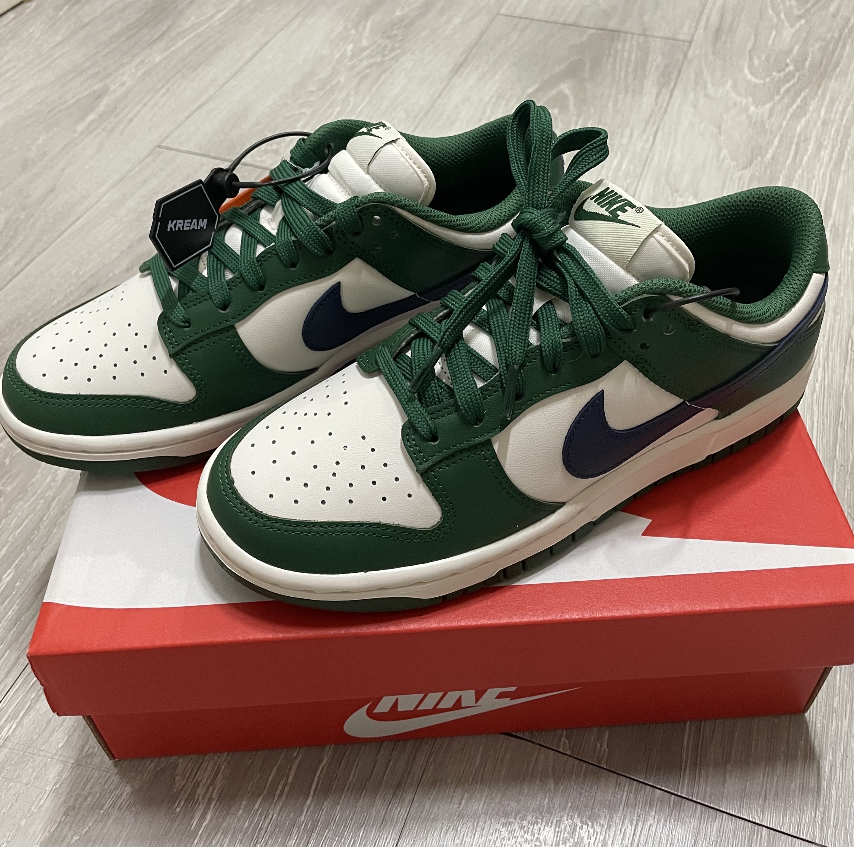 (W) Nike Dunk Low Gorge Green 착용 스타일 - 2