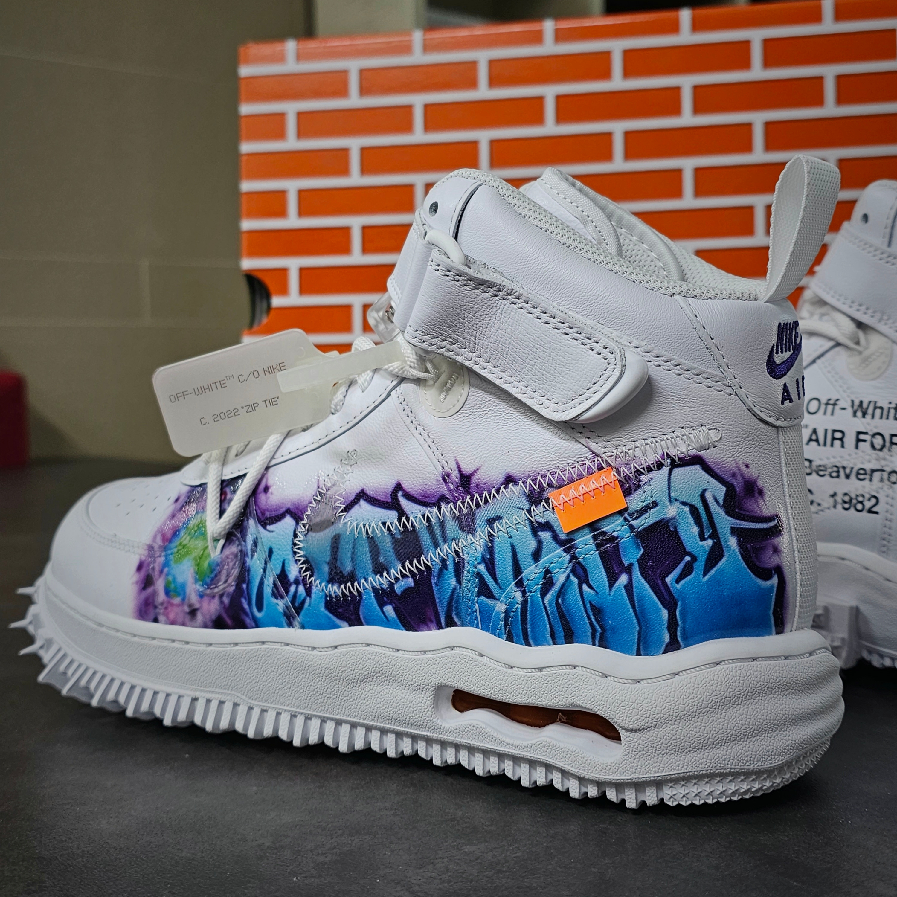 Nike x Off-White Air Force 1 Mid SP Leather Graffiti 착용 스타일 - 4