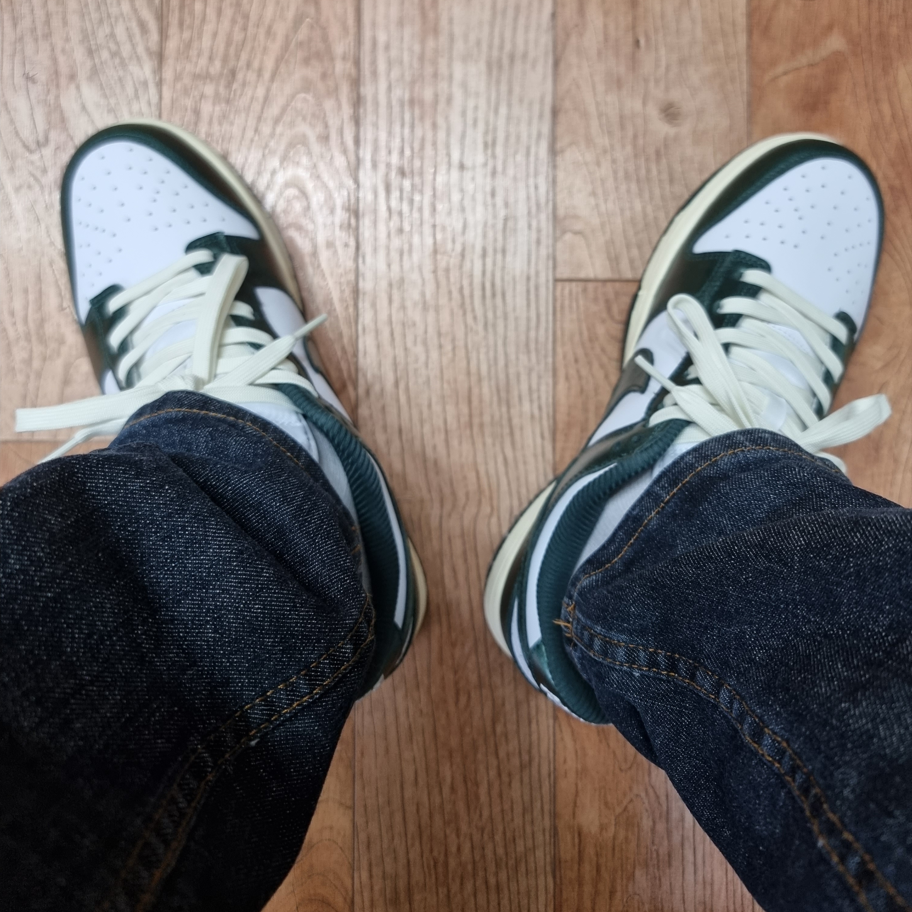 (W) Nike Dunk Low Vintage Green 착용 스타일