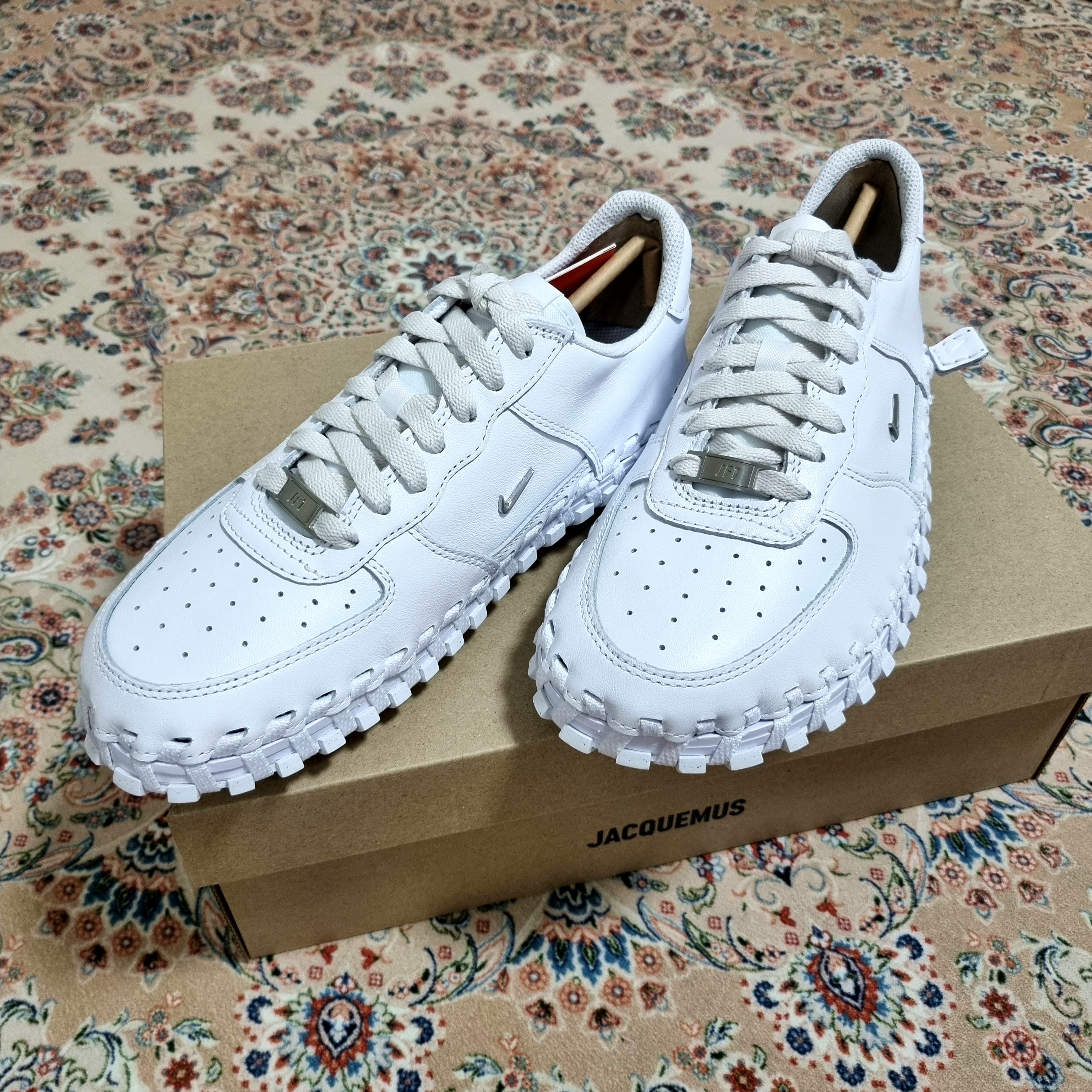 Nike x Jacquemus J Force 1 Low LX SP White 착용 스타일 - 2