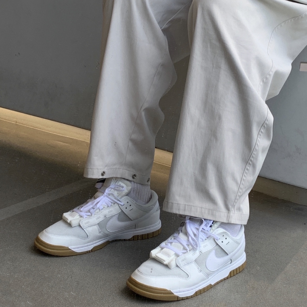 Nike Air Dunk Jumbo Photon Dust 착용 스타일