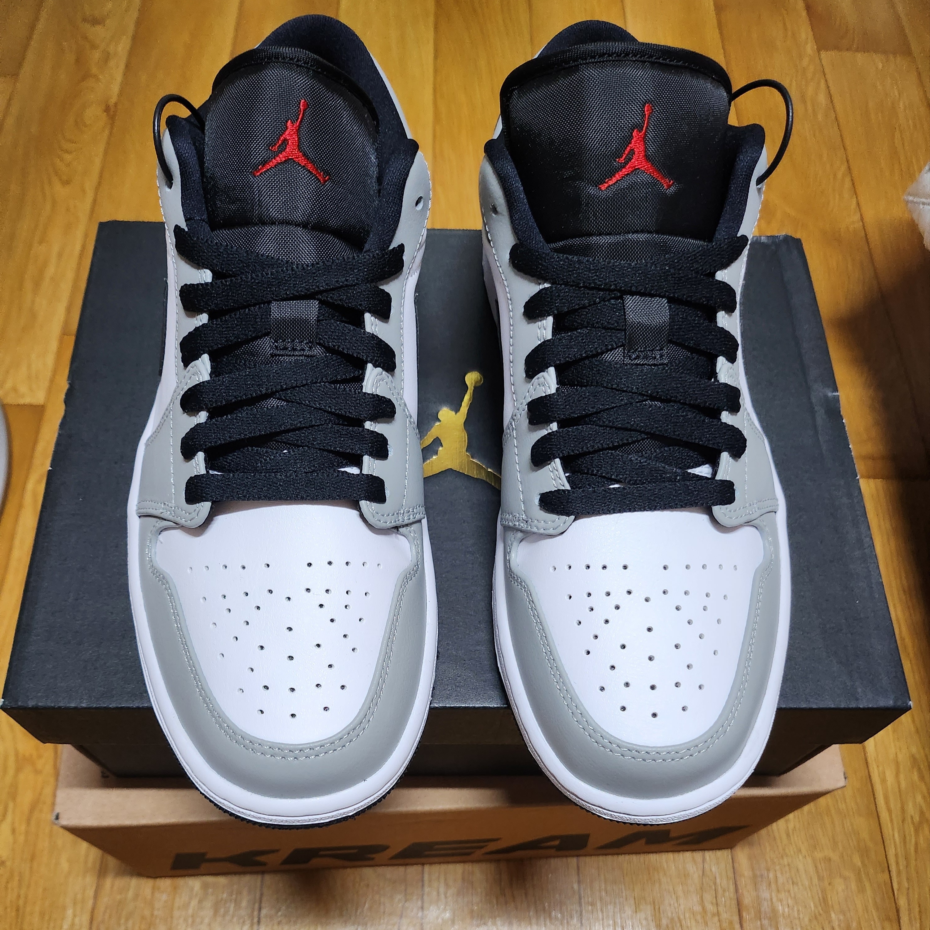 Jordan 1 Low Light Smoke Grey 착용 스타일 - 1