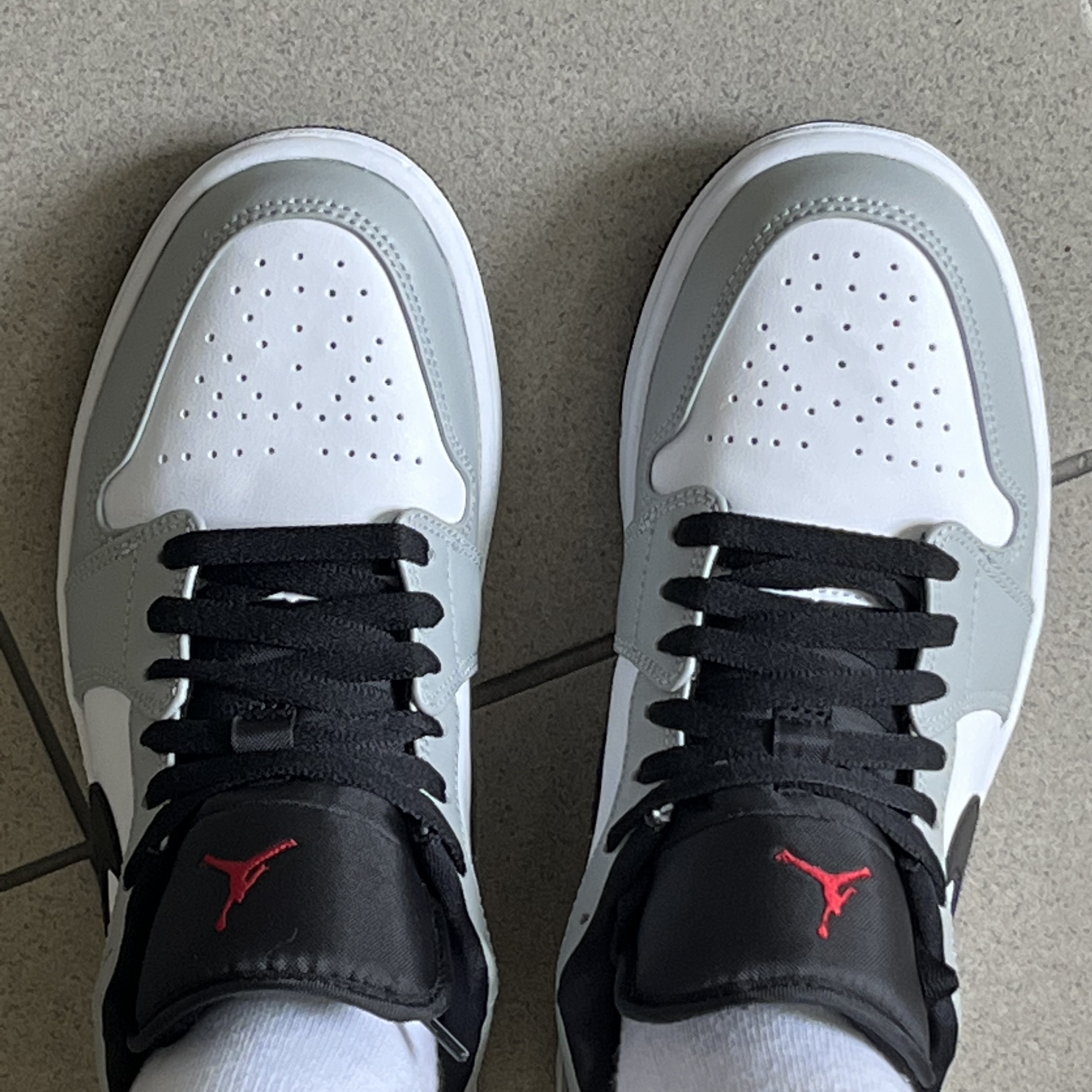 Jordan 1 Low Light Smoke Grey 착용 스타일