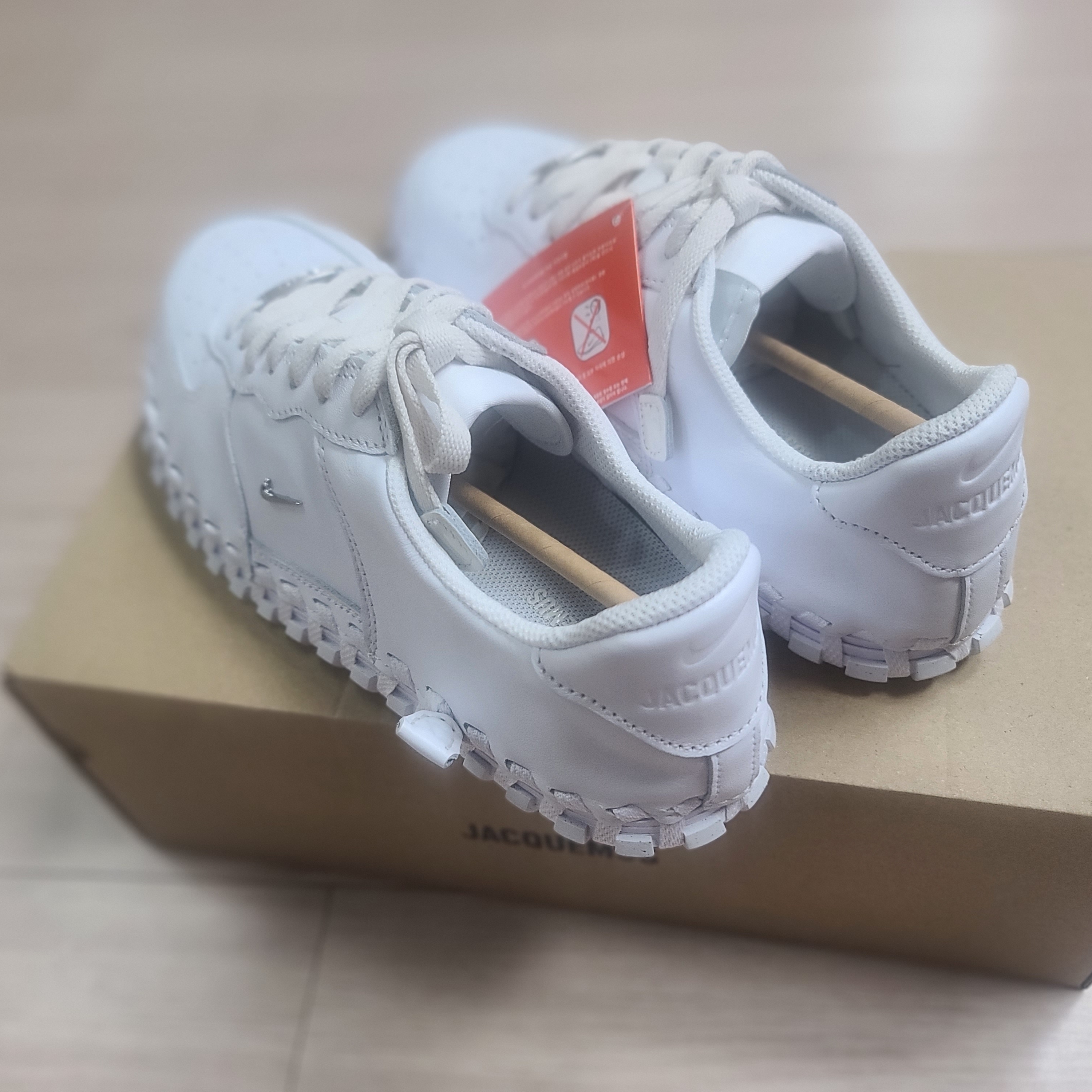 Nike x Jacquemus J Force 1 Low LX SP White 착용 스타일 - 4