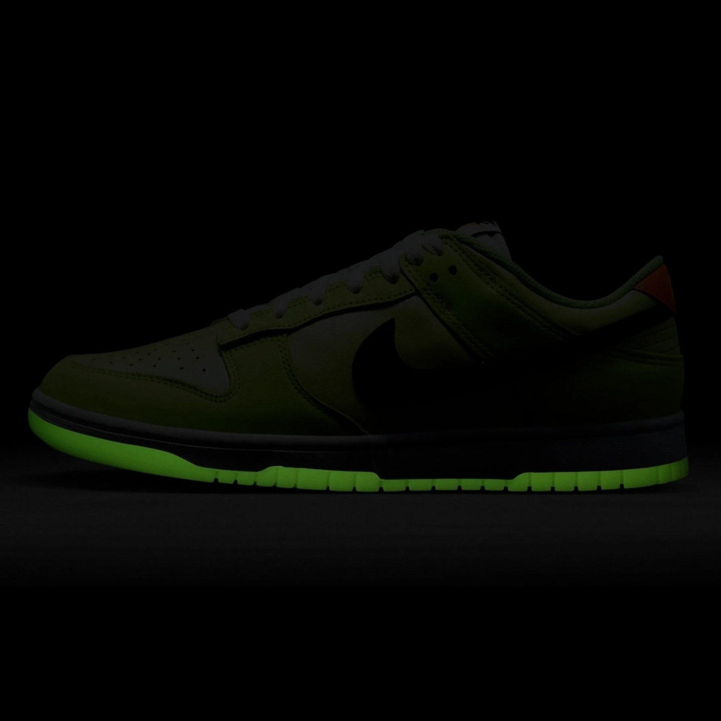 Nike Dunk Low Volt 착용 스타일
