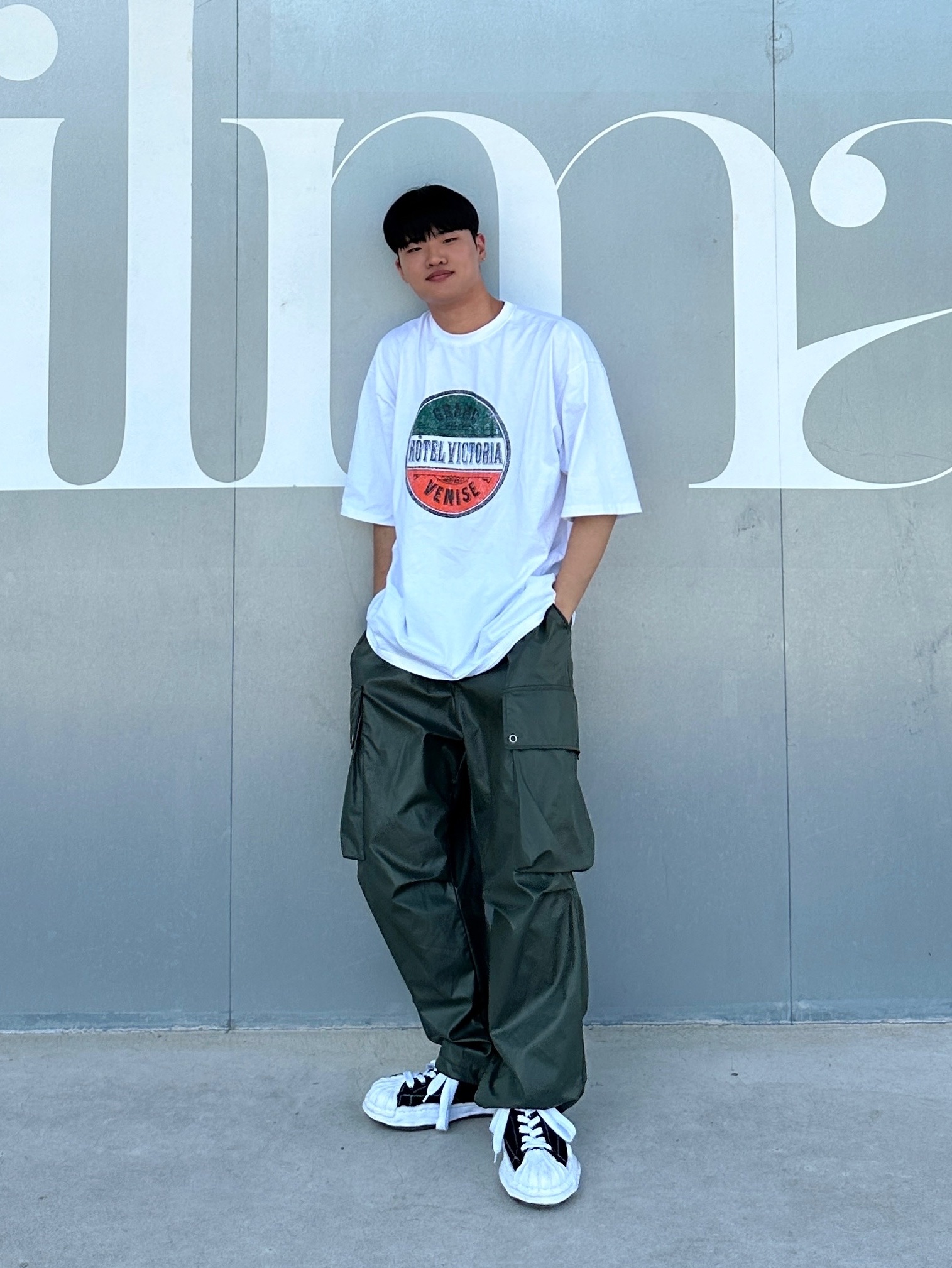 Maison Mihara Yasuhiro Blakey OG Sole Canvas Low-top Sneakers Black White 착용 스타일 - 2
