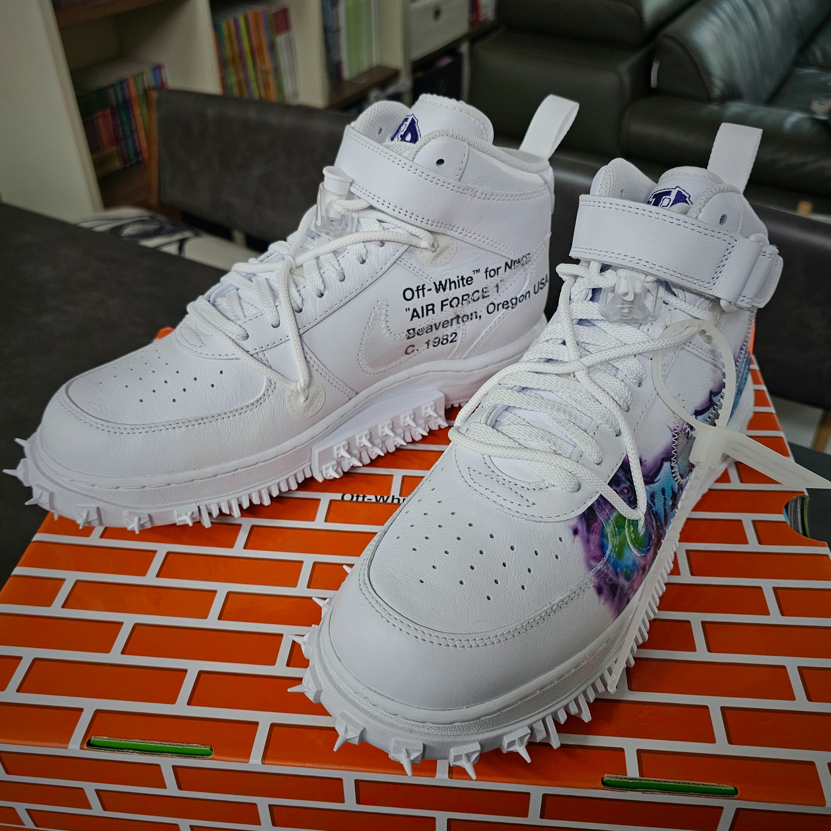 Nike x Off-White Air Force 1 Mid SP Leather Graffiti 착용 스타일 - 1
