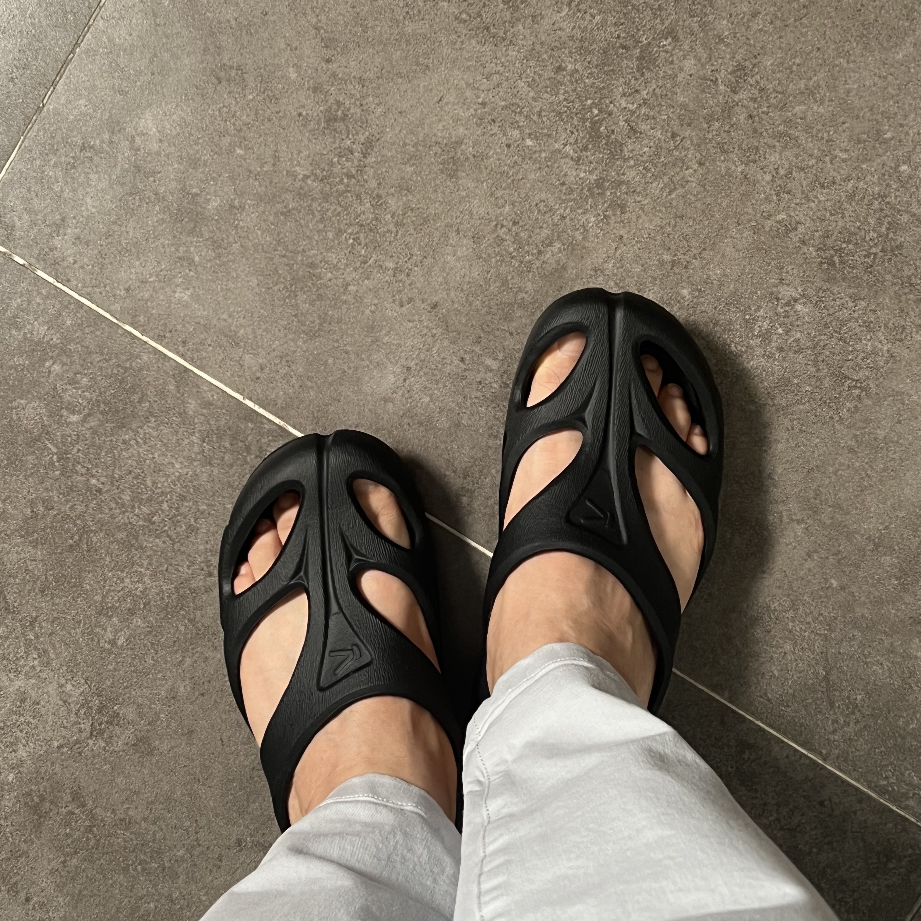 (W) Keen Shanti Black Dawn Blue 착용 스타일