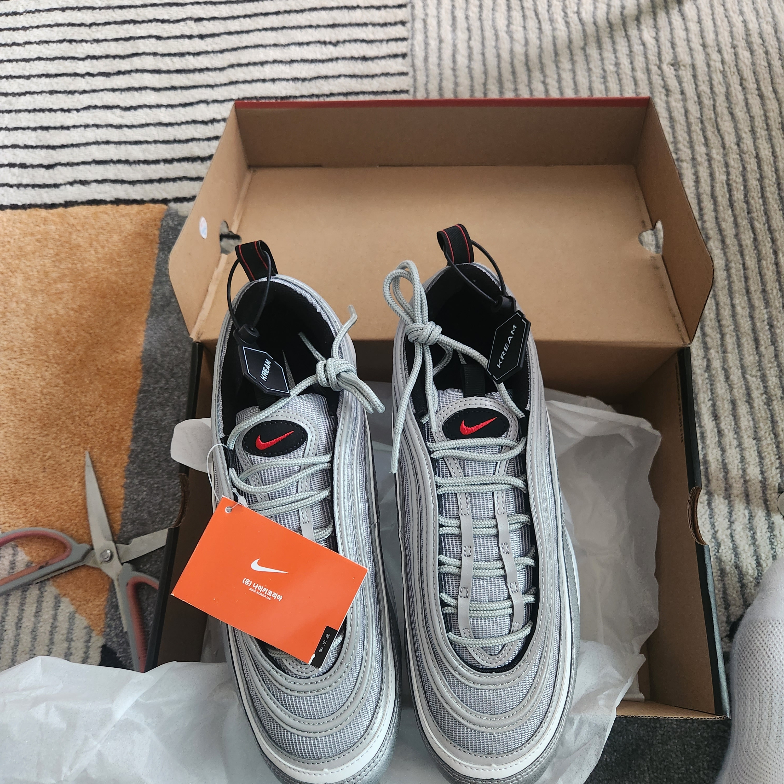 Nike Air Max 97 OG Silver Bullet 2022 착용 스타일 - 1