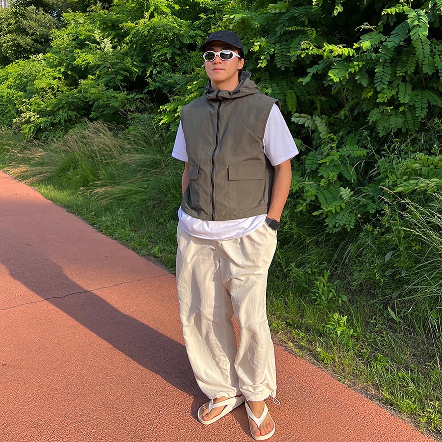 Oakley Eye Jacket Redux Matte Black Frame Prizm Grey Lenses High Bridge Fit 착용 스타일