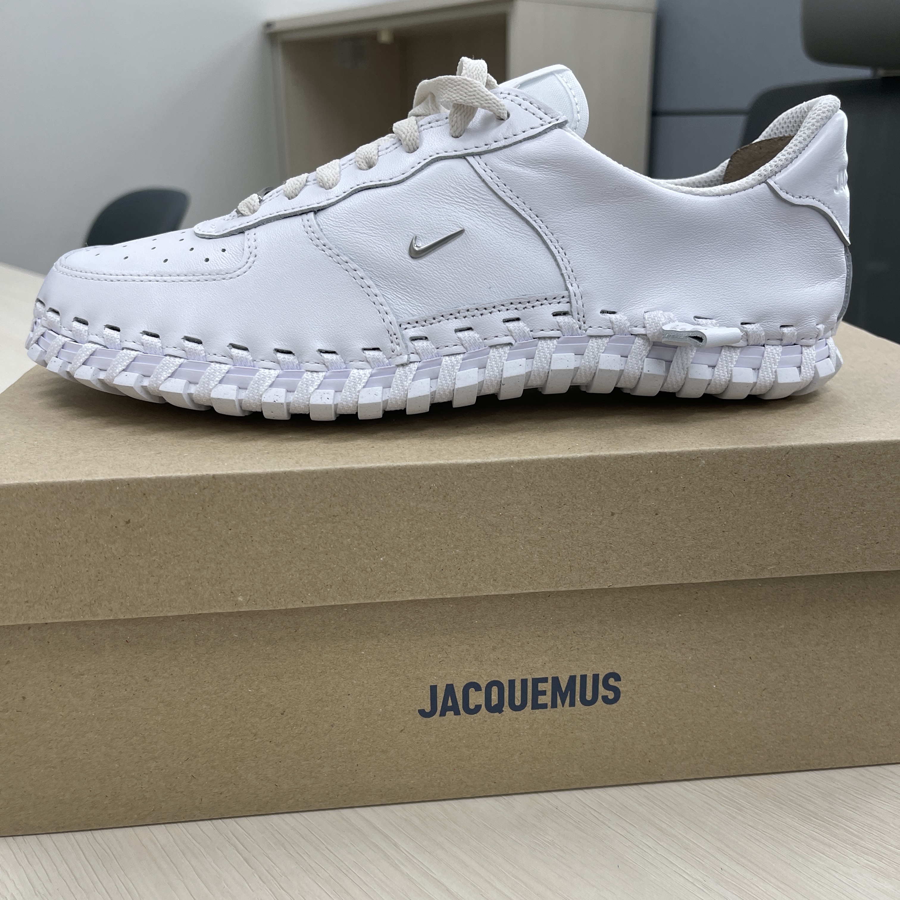 Nike x Jacquemus J Force 1 Low LX SP White 착용 스타일 - 5